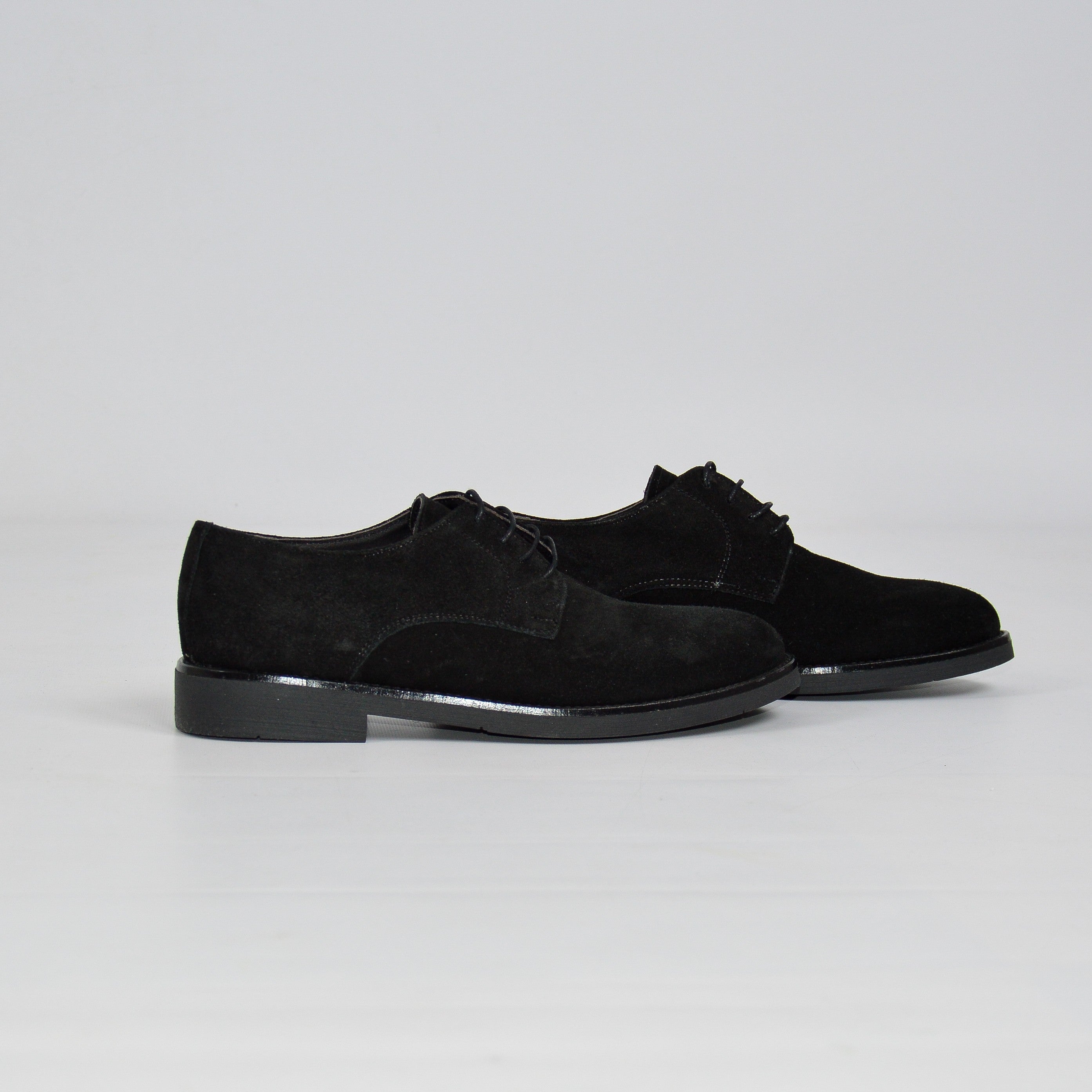 scarpa bassa in camoscio nera