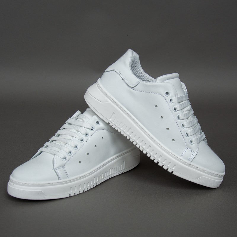 sneakers scarpe interamente in pelle