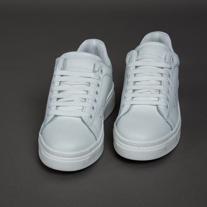 sneakers scarpe interamente in pelle