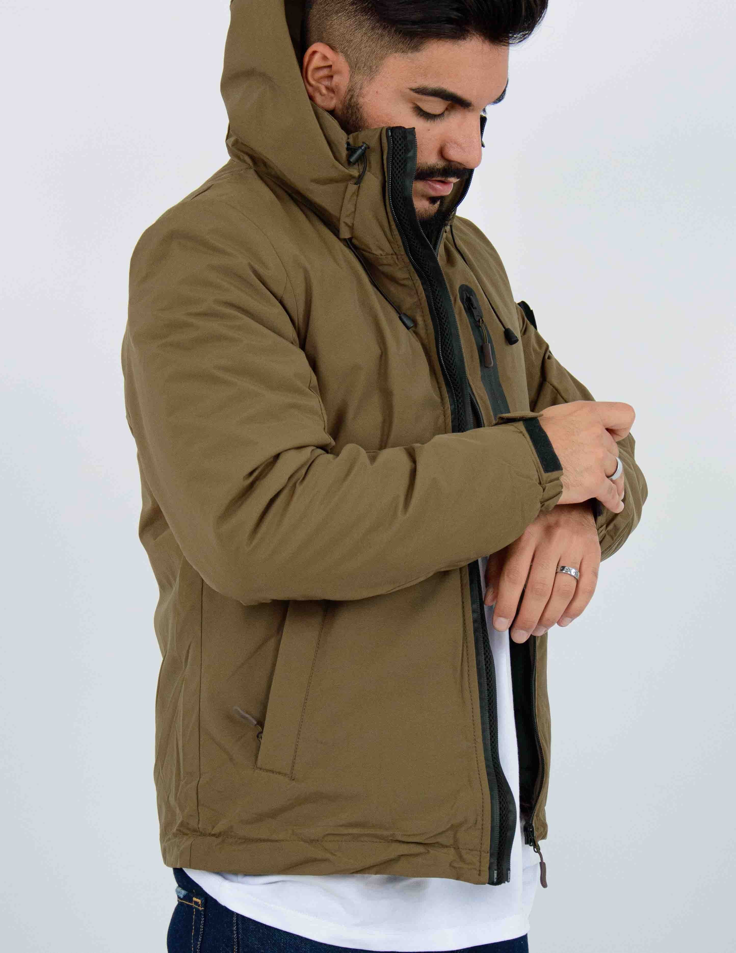 giubbino uomo in tessuto tecnico imbottito