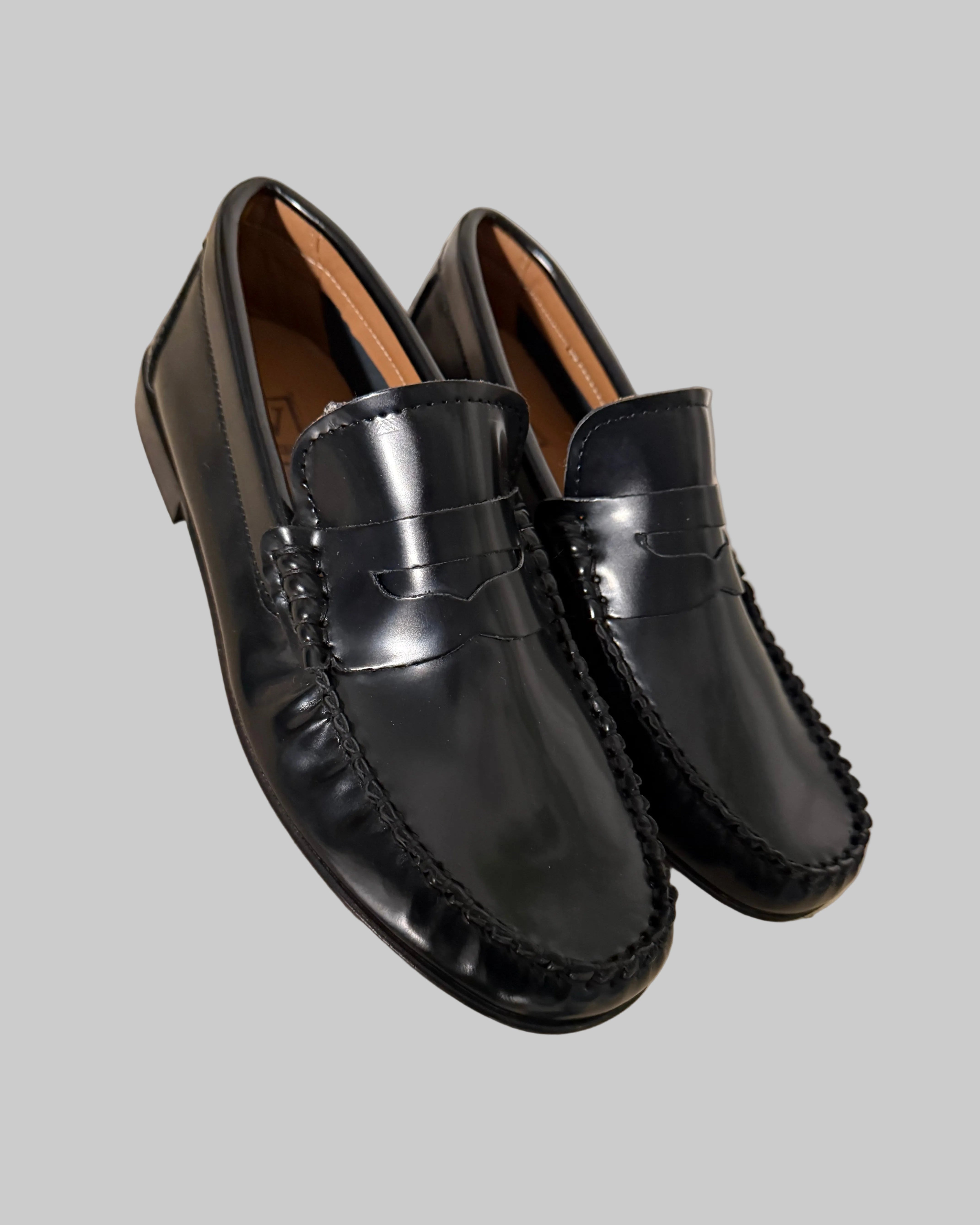 mocassino elegante con punta tonda