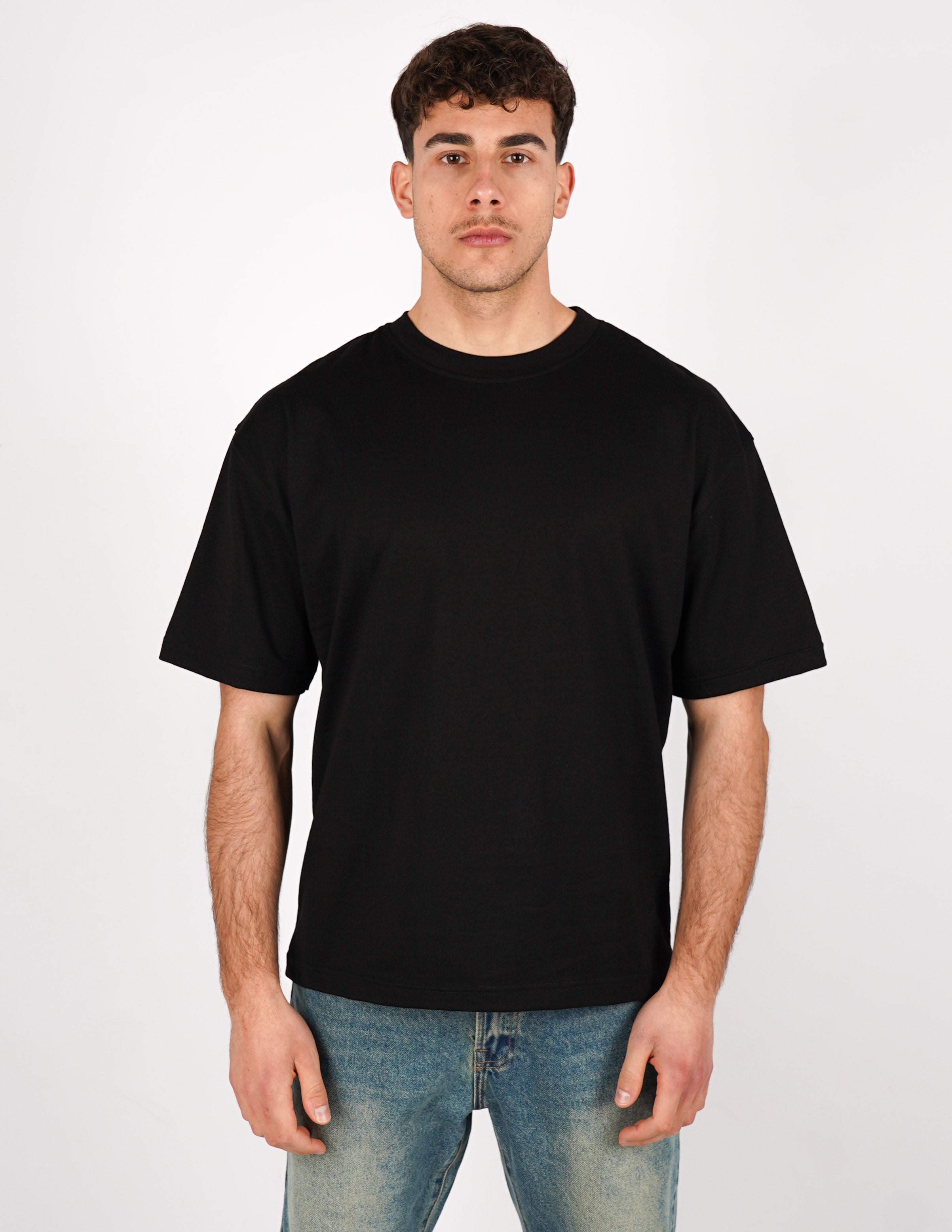 T-SHIRT "SAINT" STAMPA SUL RETRO