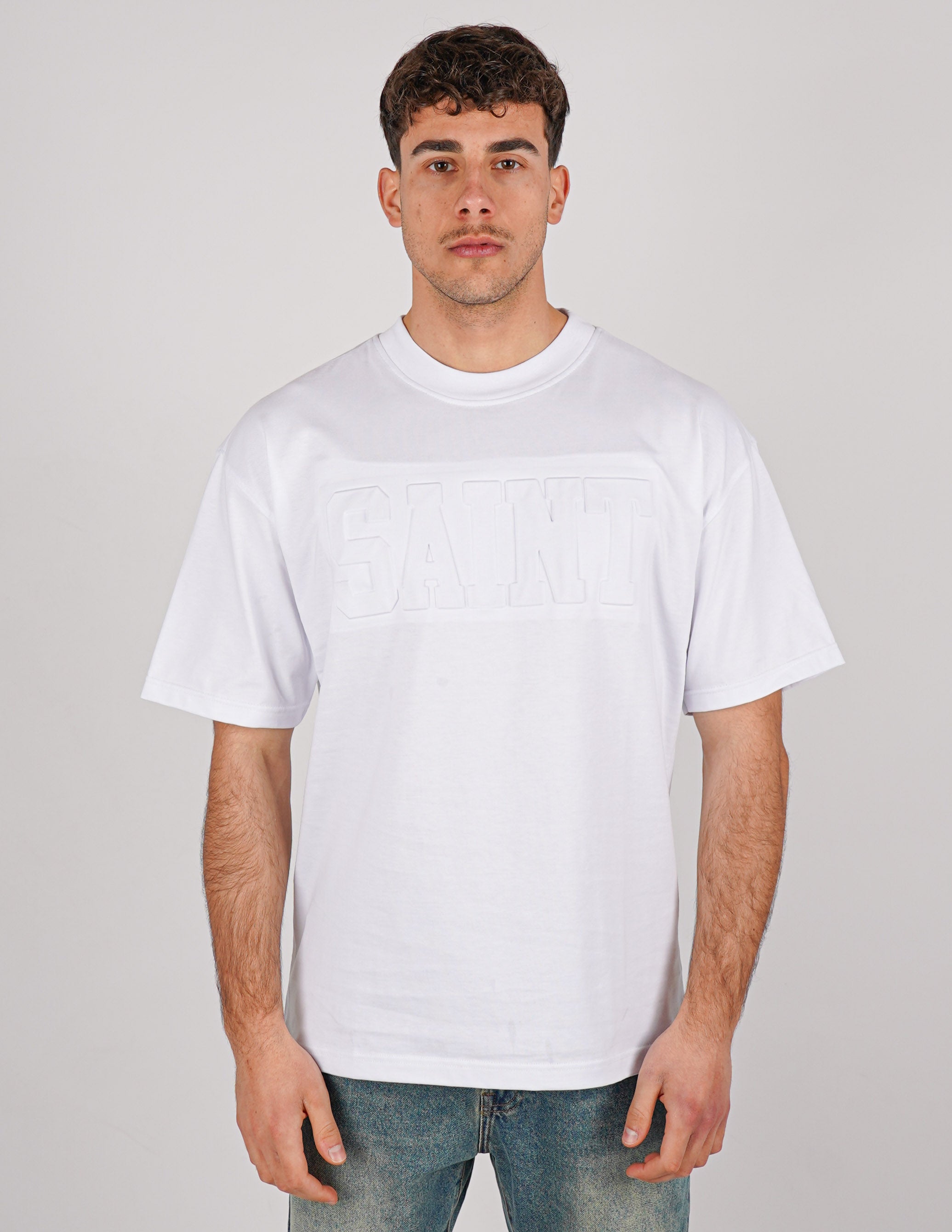 T-SHIRT LOGO "SAINT" IN RILIEVO