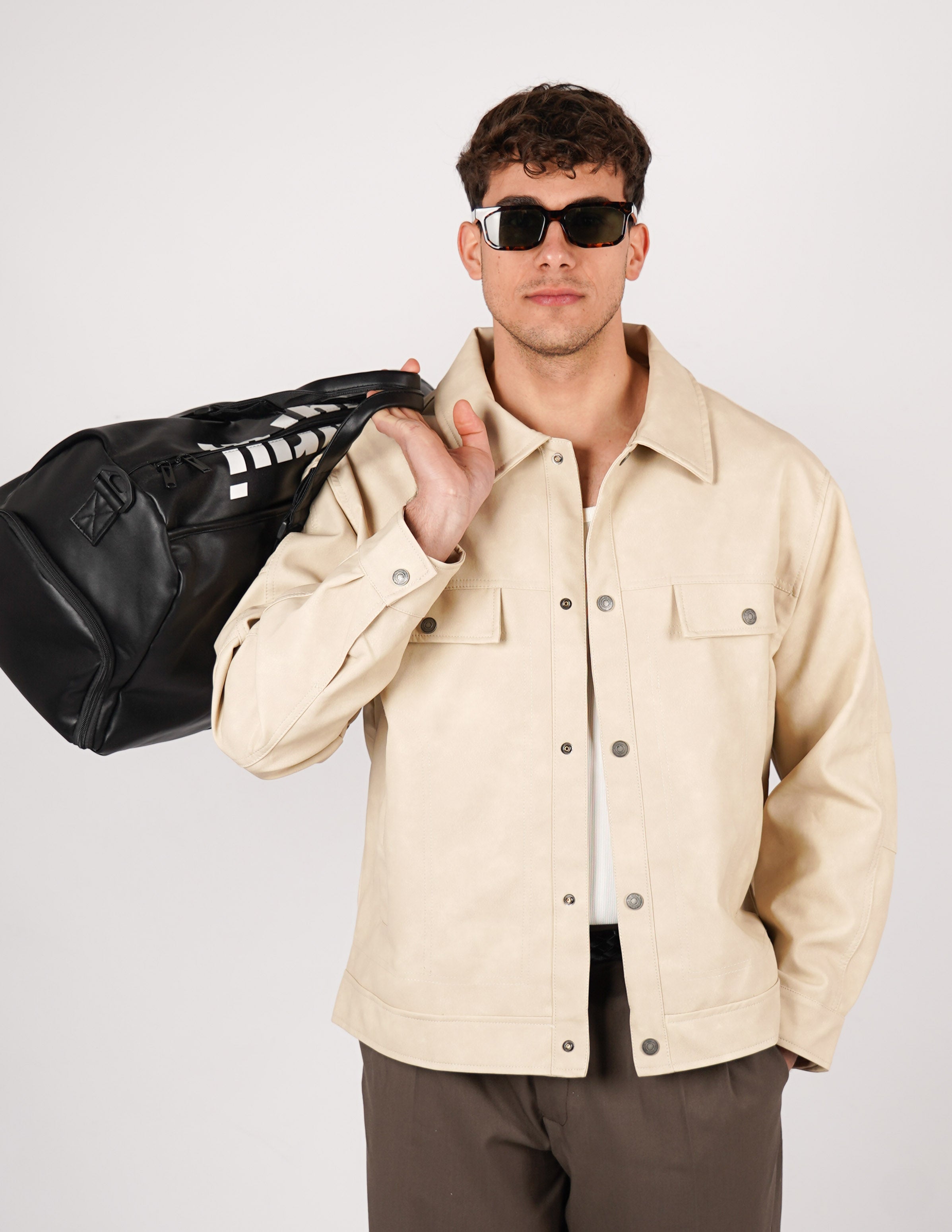 GIUBBINO UOMO CON TASCHE