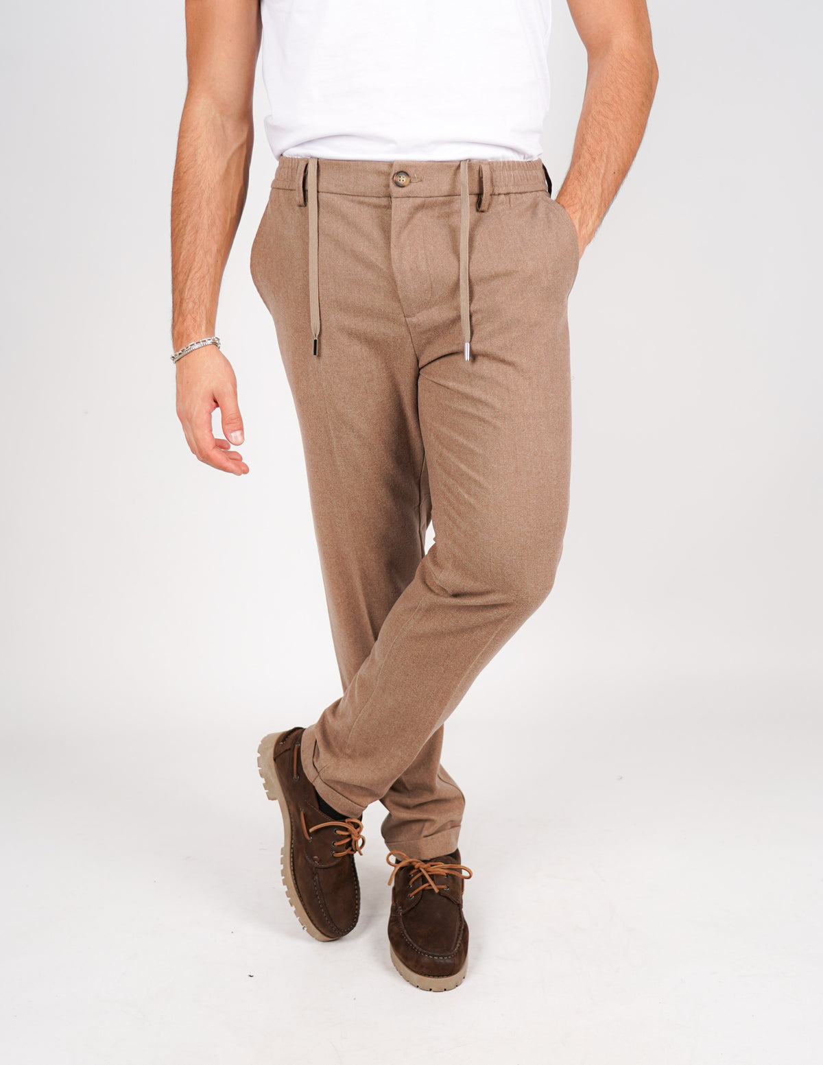 pantalone jogger sartoriale
