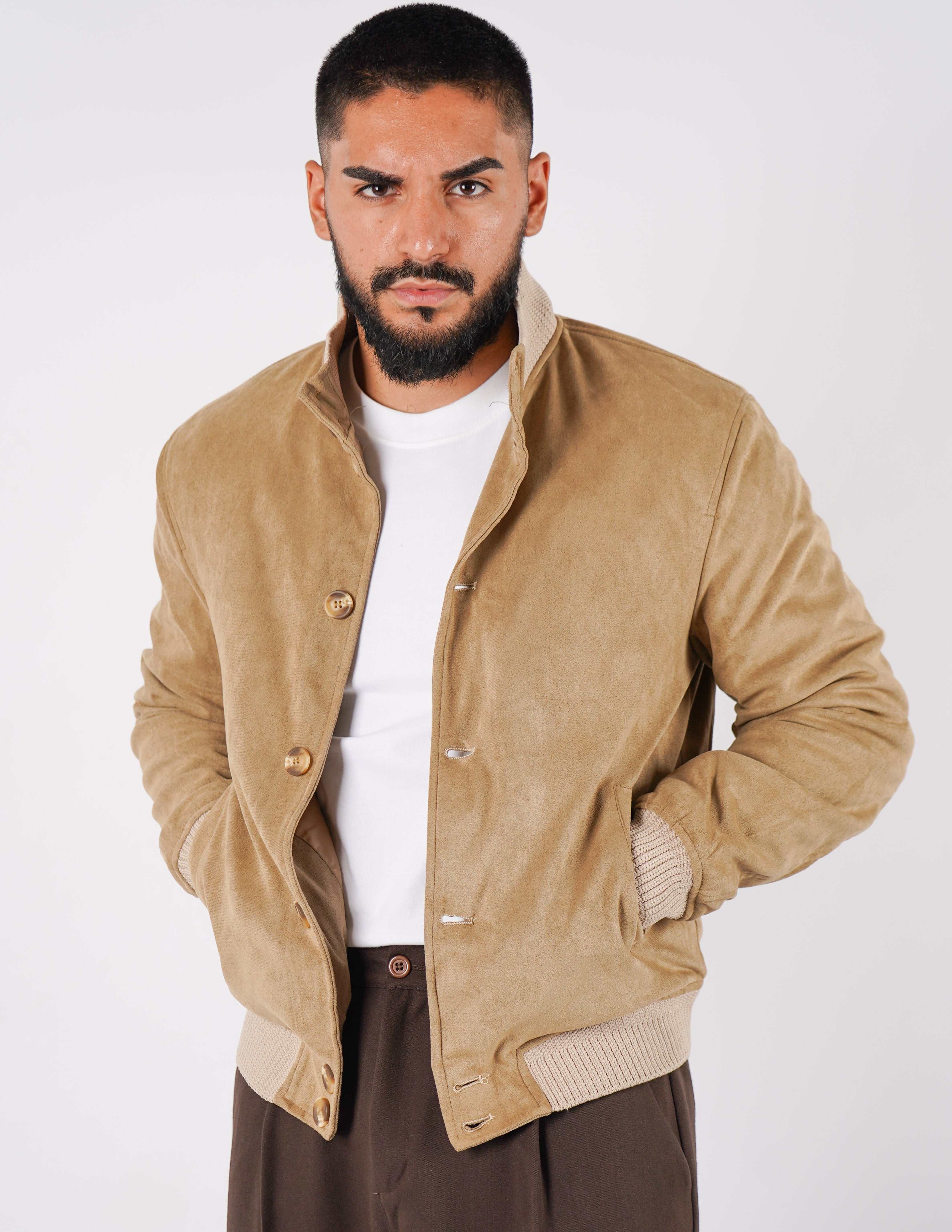 Giubbino imbottito con bottoni