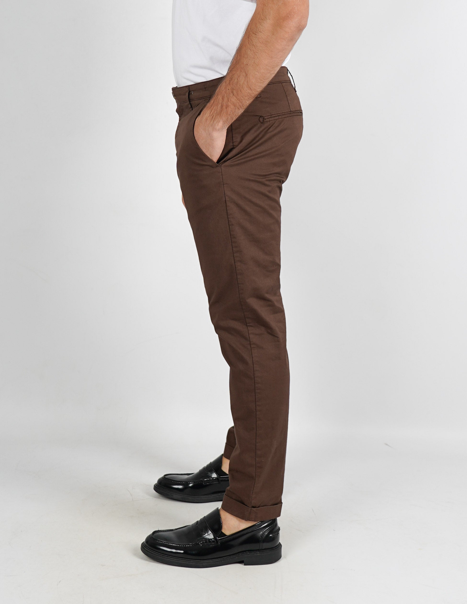 PANTALONE BASIC IN COTONE SLIM FIT