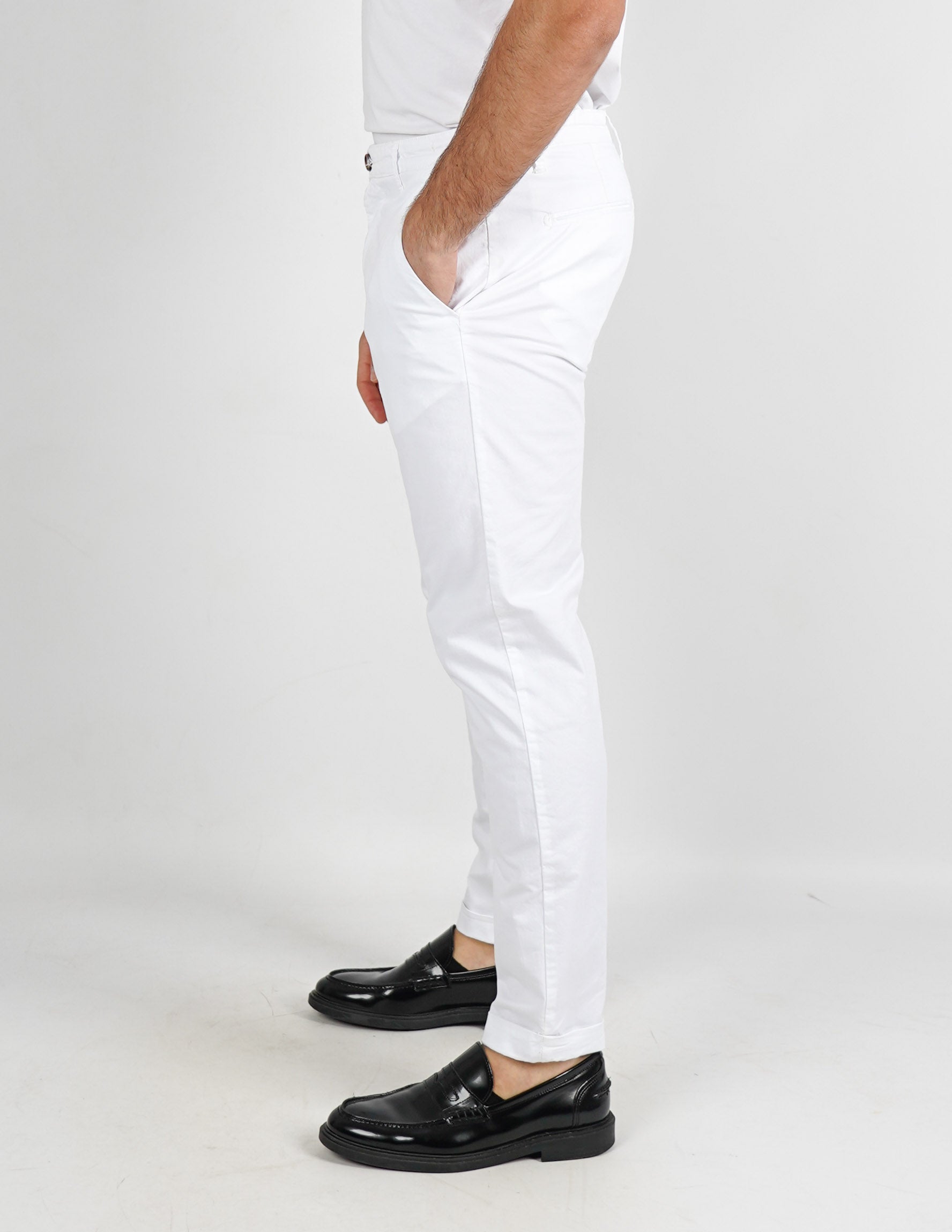 PANTALONE BASIC IN COTONE SLIM FIT
