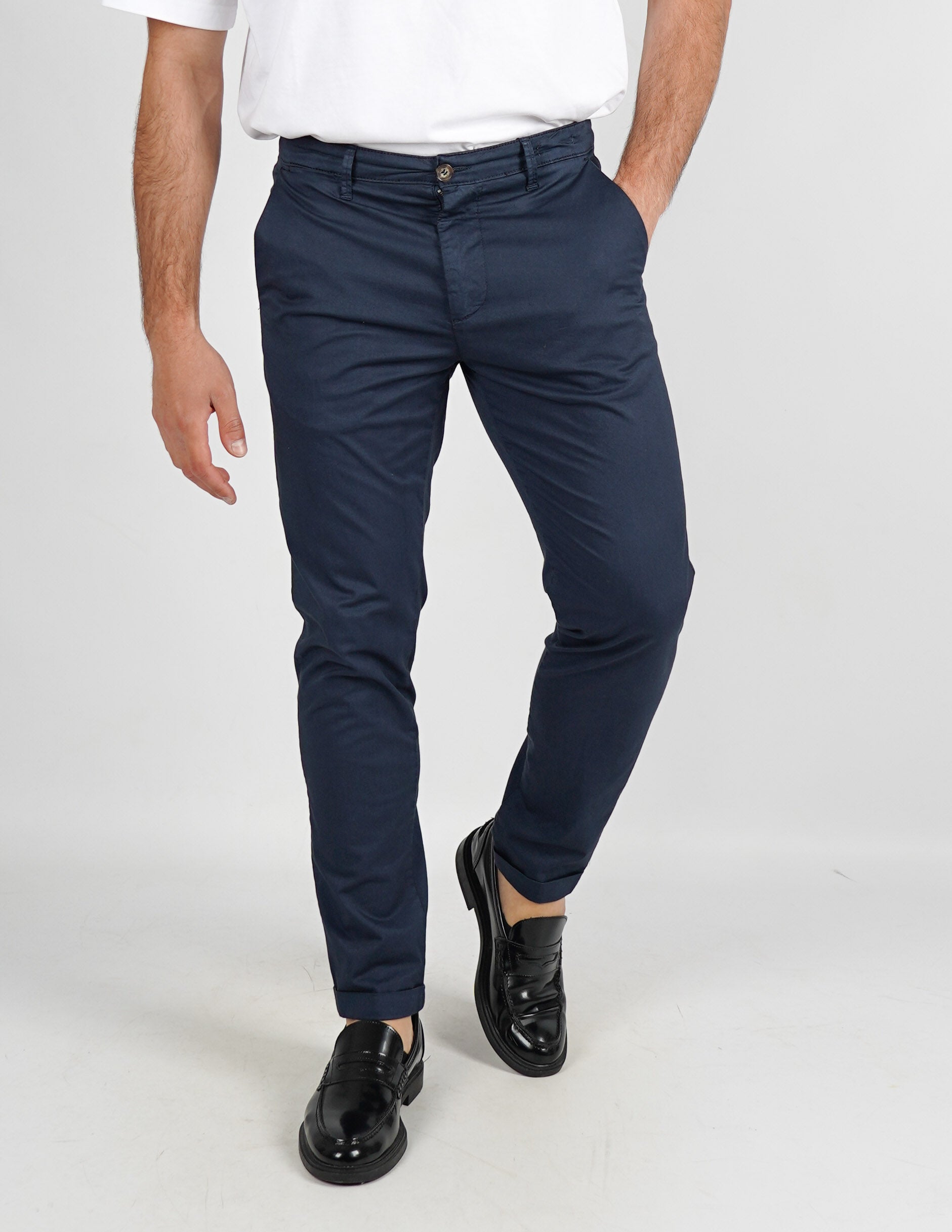PANTALONE BASIC IN COTONE SLIM FIT