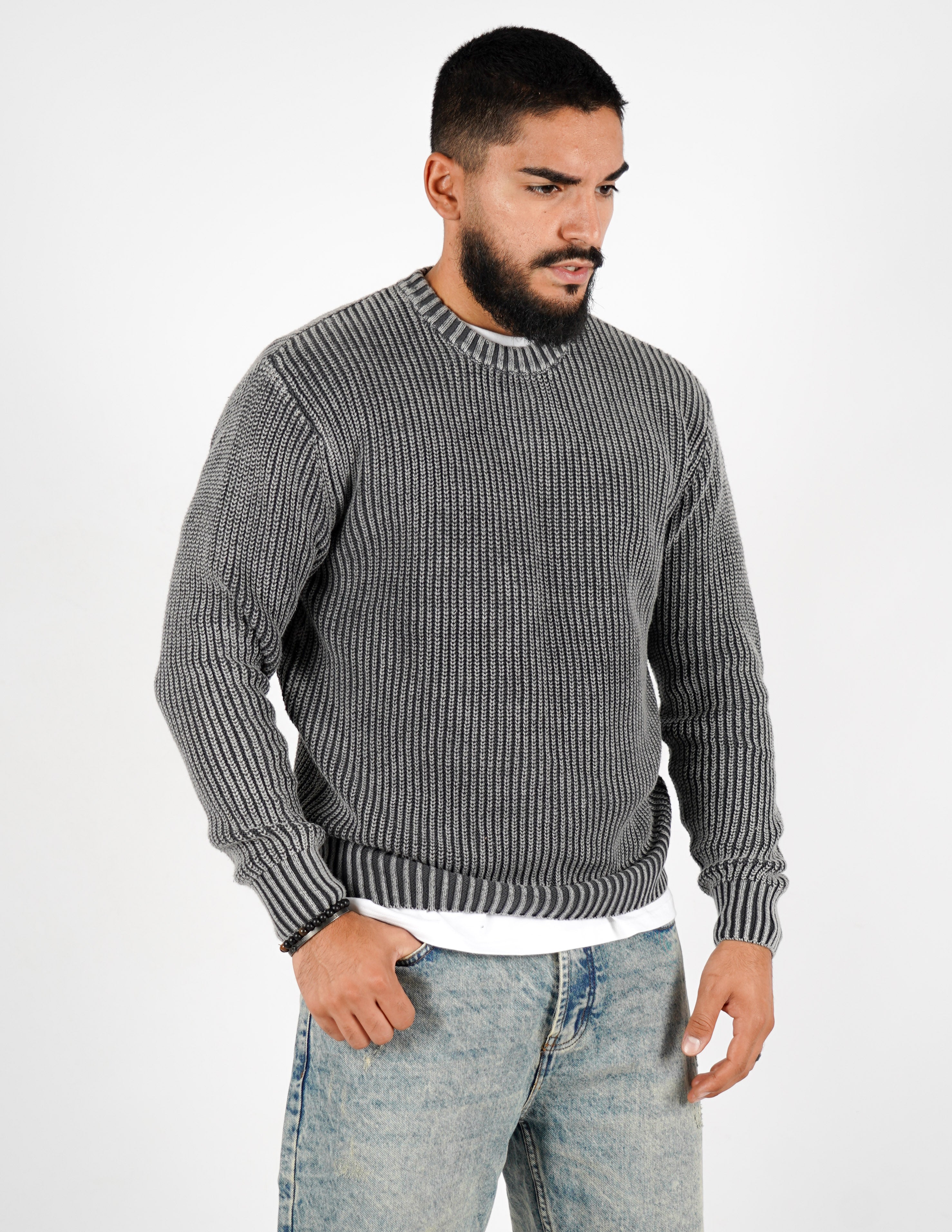 Maglione slavato girocollo