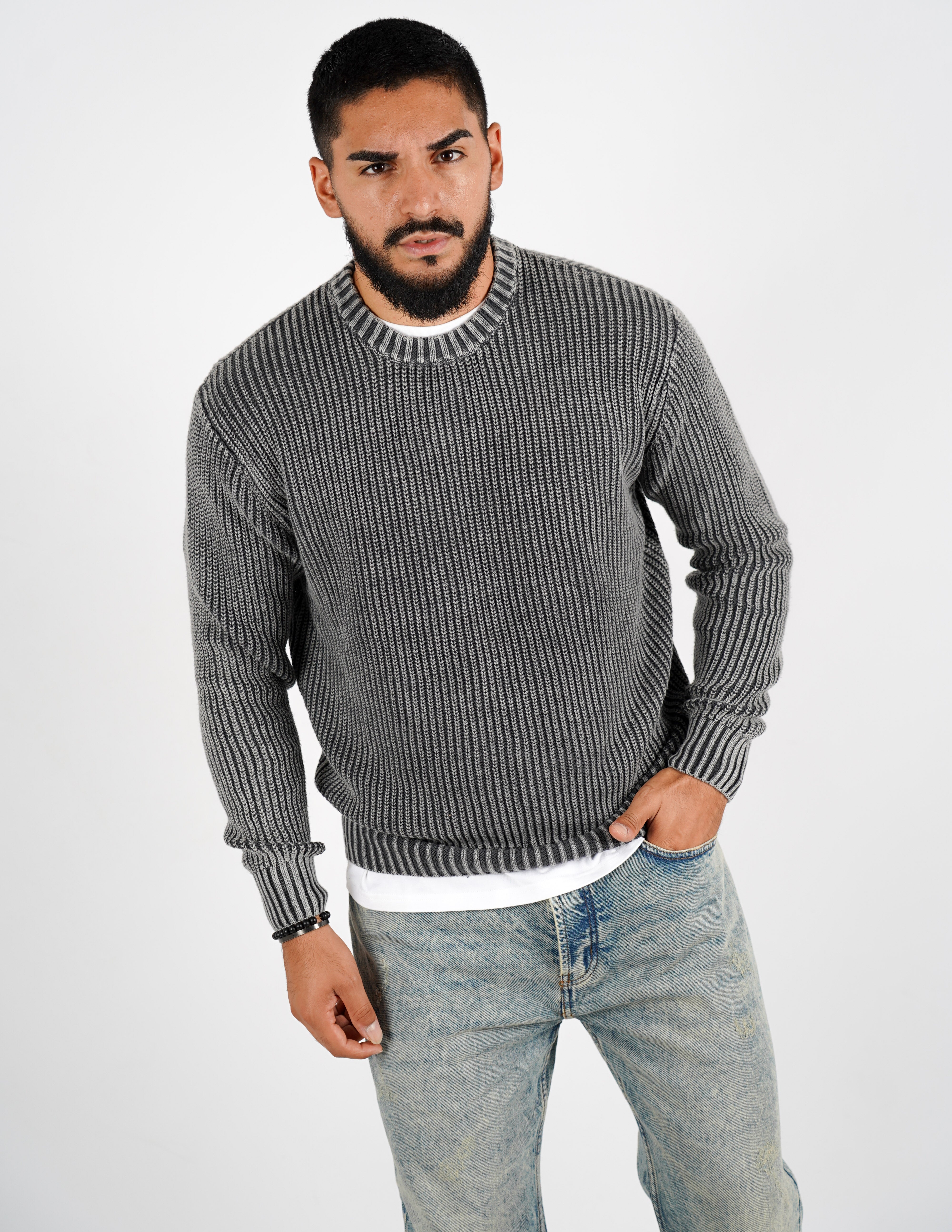 Maglione slavato girocollo