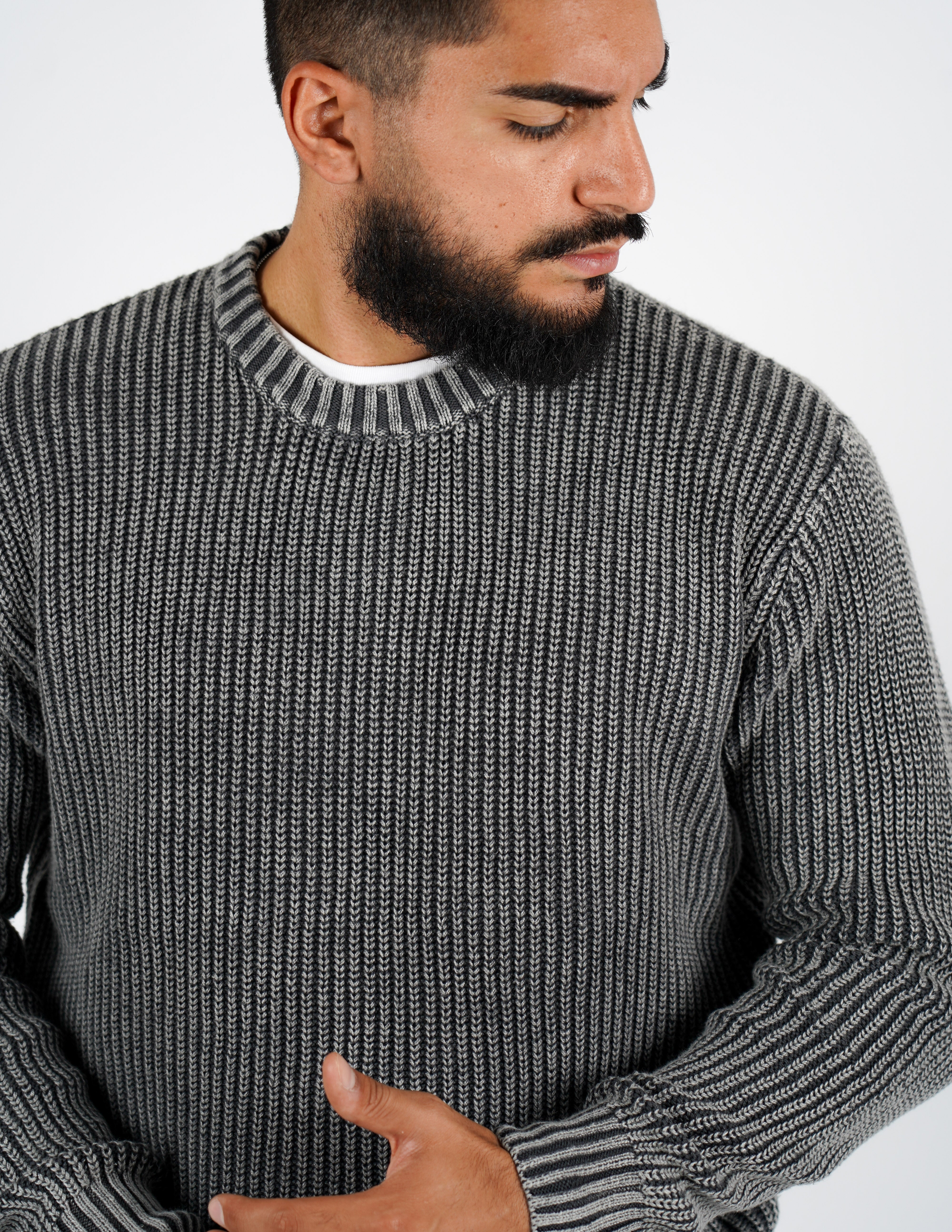 Maglione slavato girocollo