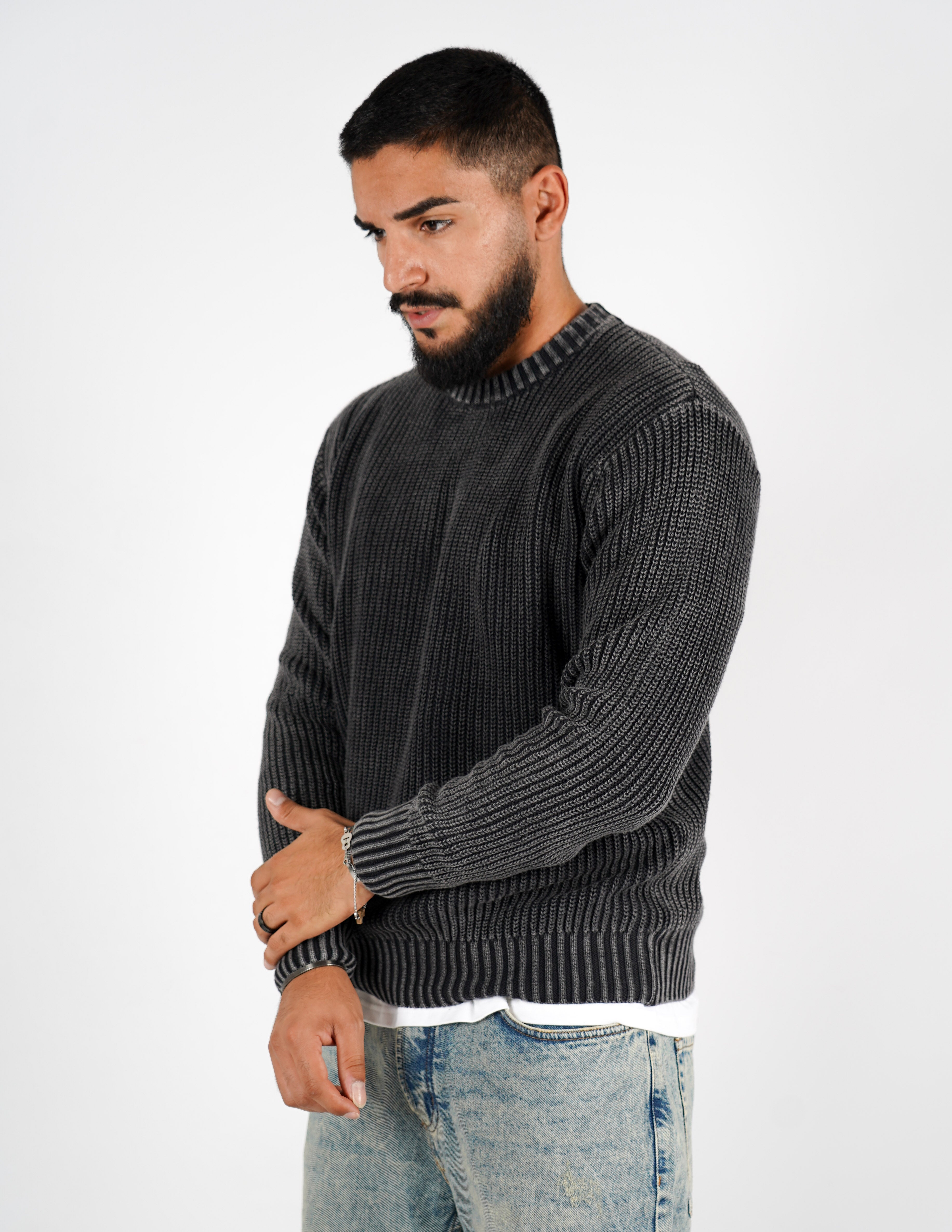 Maglione slavato girocollo