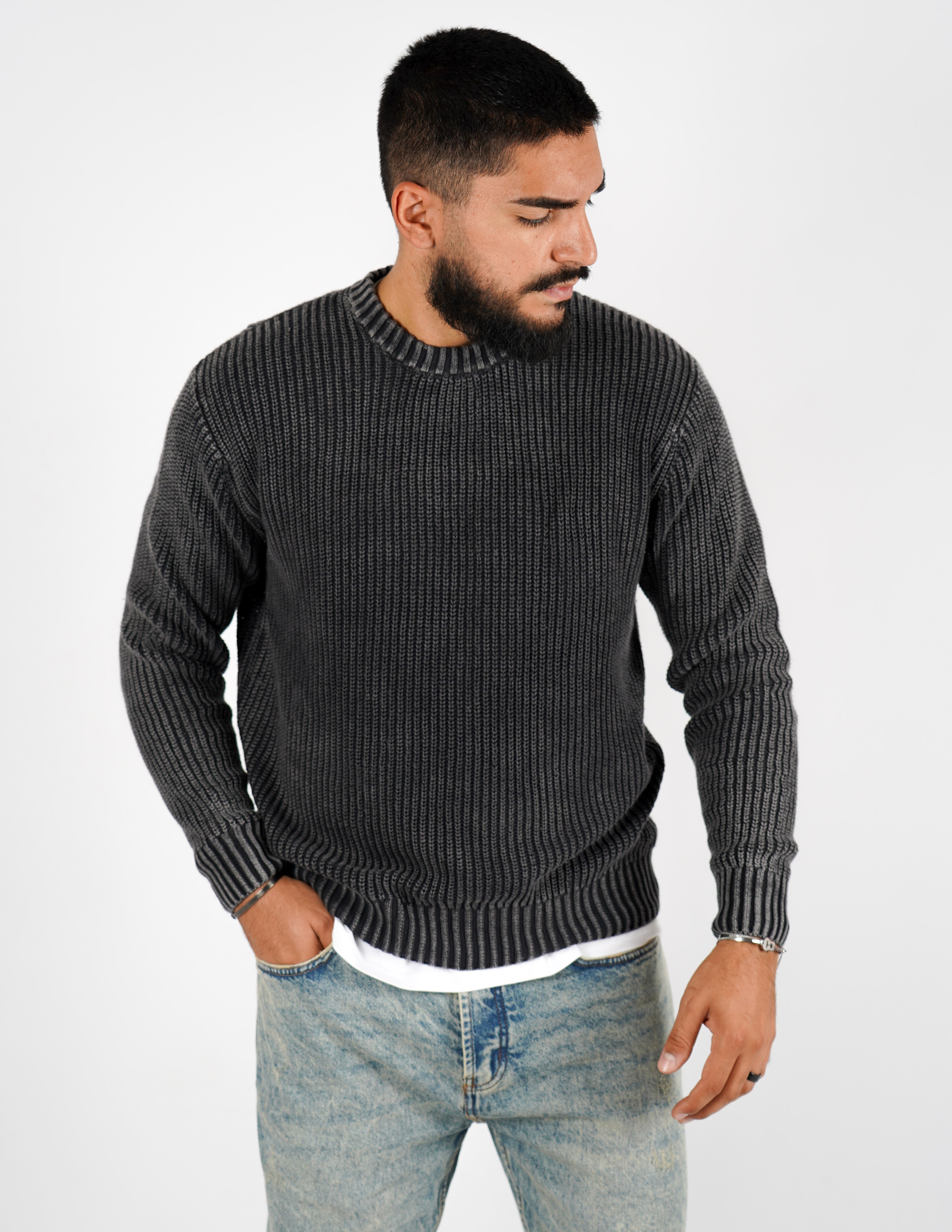 Maglione slavato girocollo