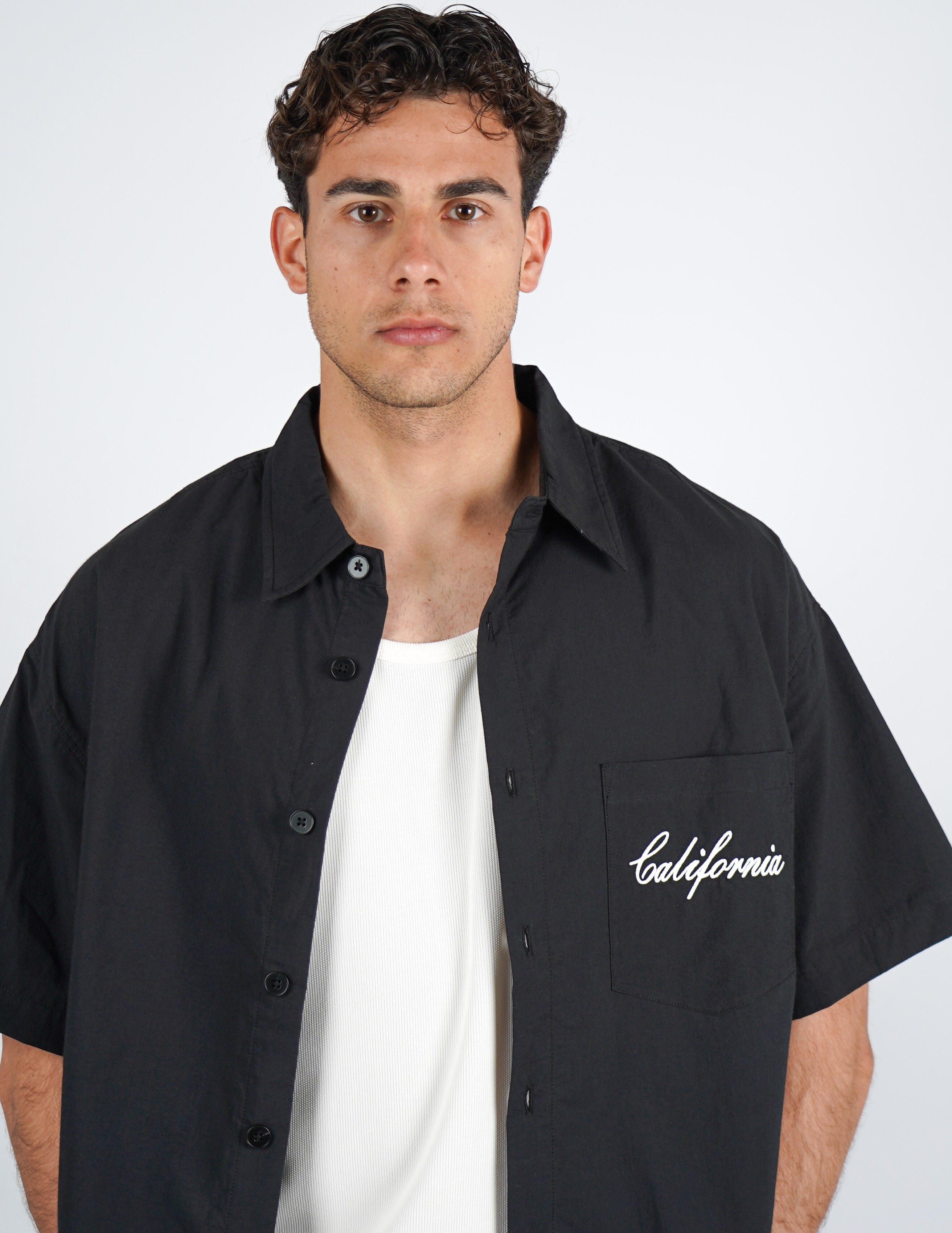 CAMICIA MANICA CORTA STRUTTURATA CON NUMERO