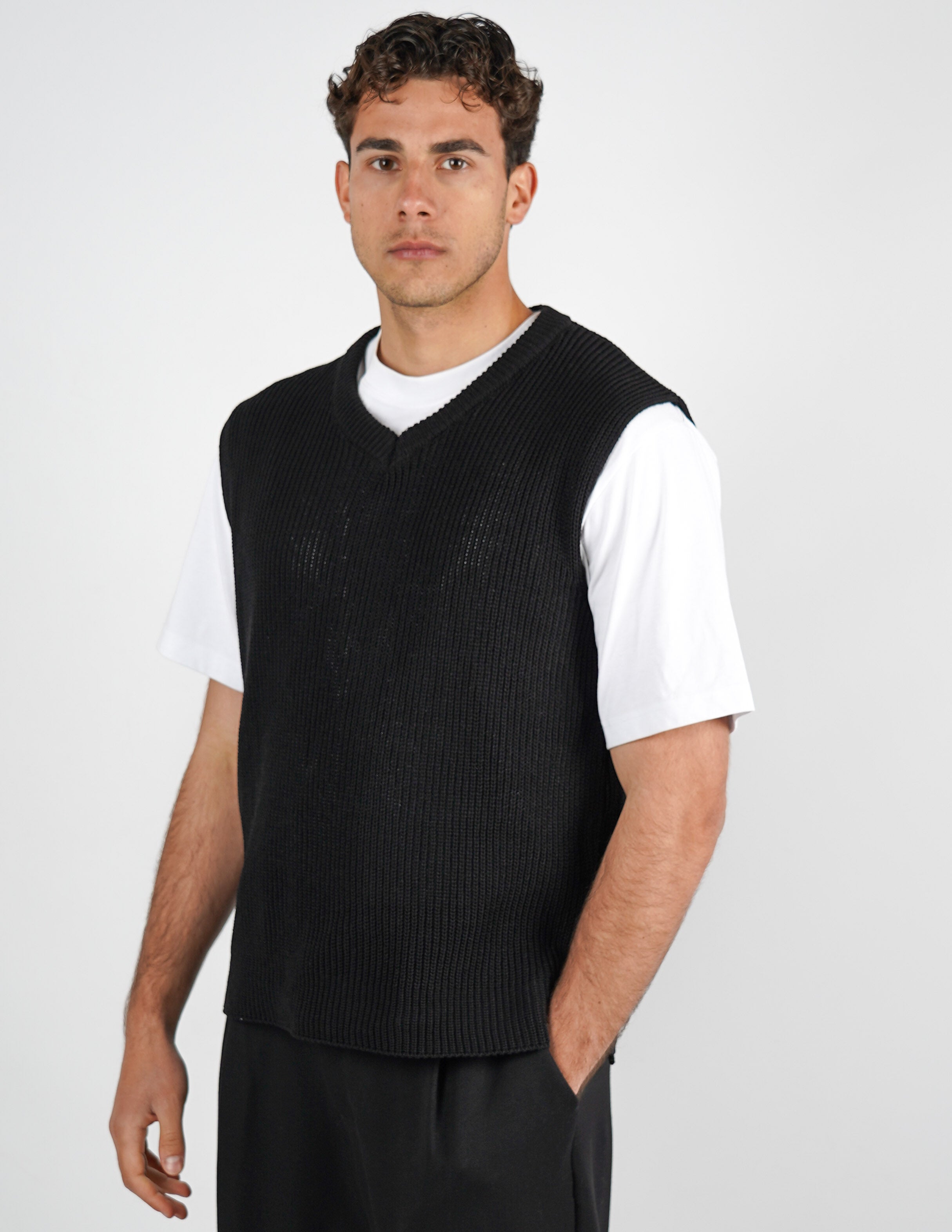 SMANICATO COLLO A V IN COTONE