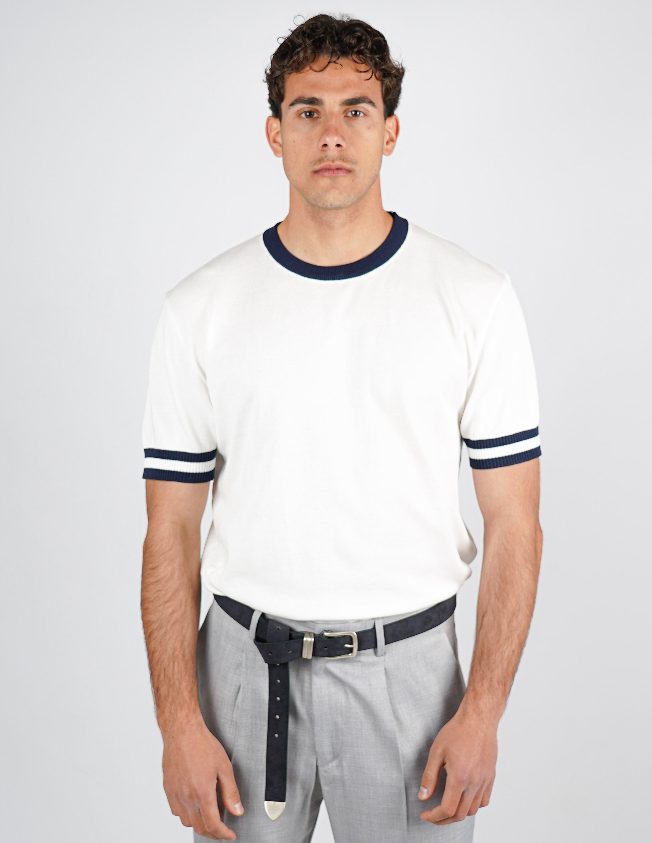T-shirt in maglia con profilo