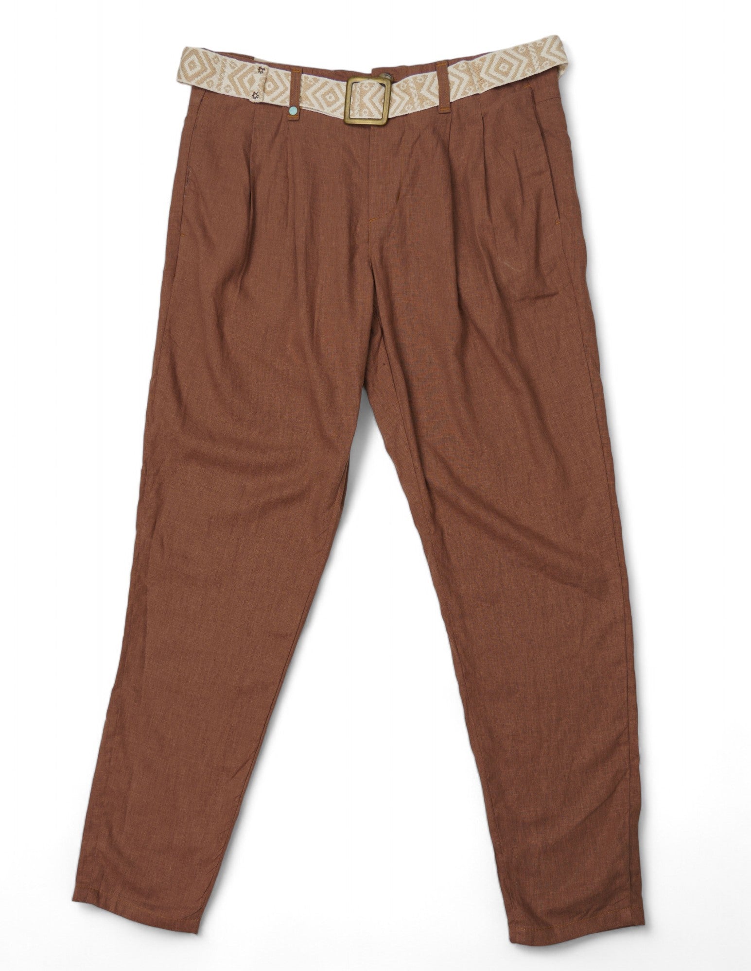 pantalone con abbottonatura allungata