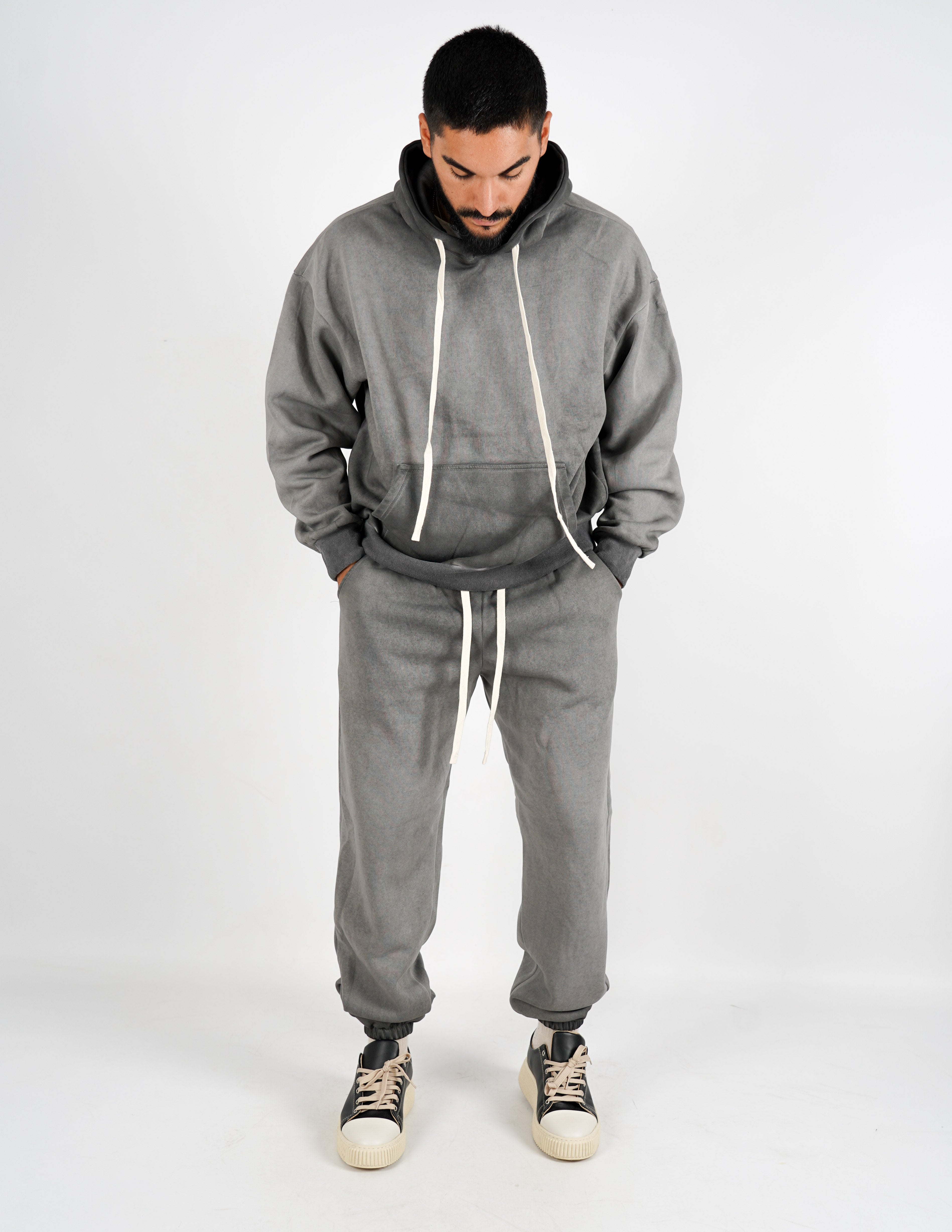 Tuta completa con elastico