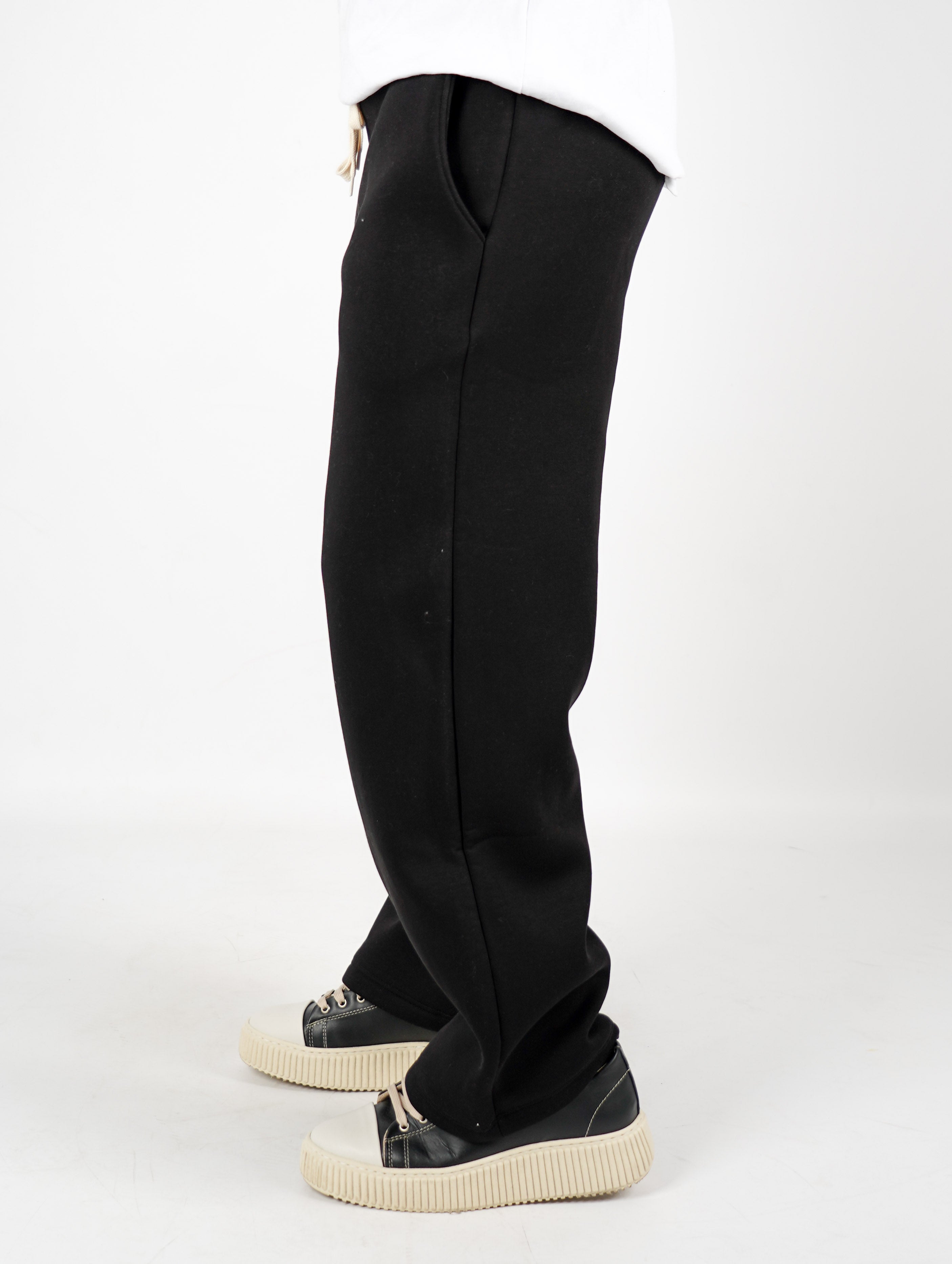 Pantalone in tuta fondo largo