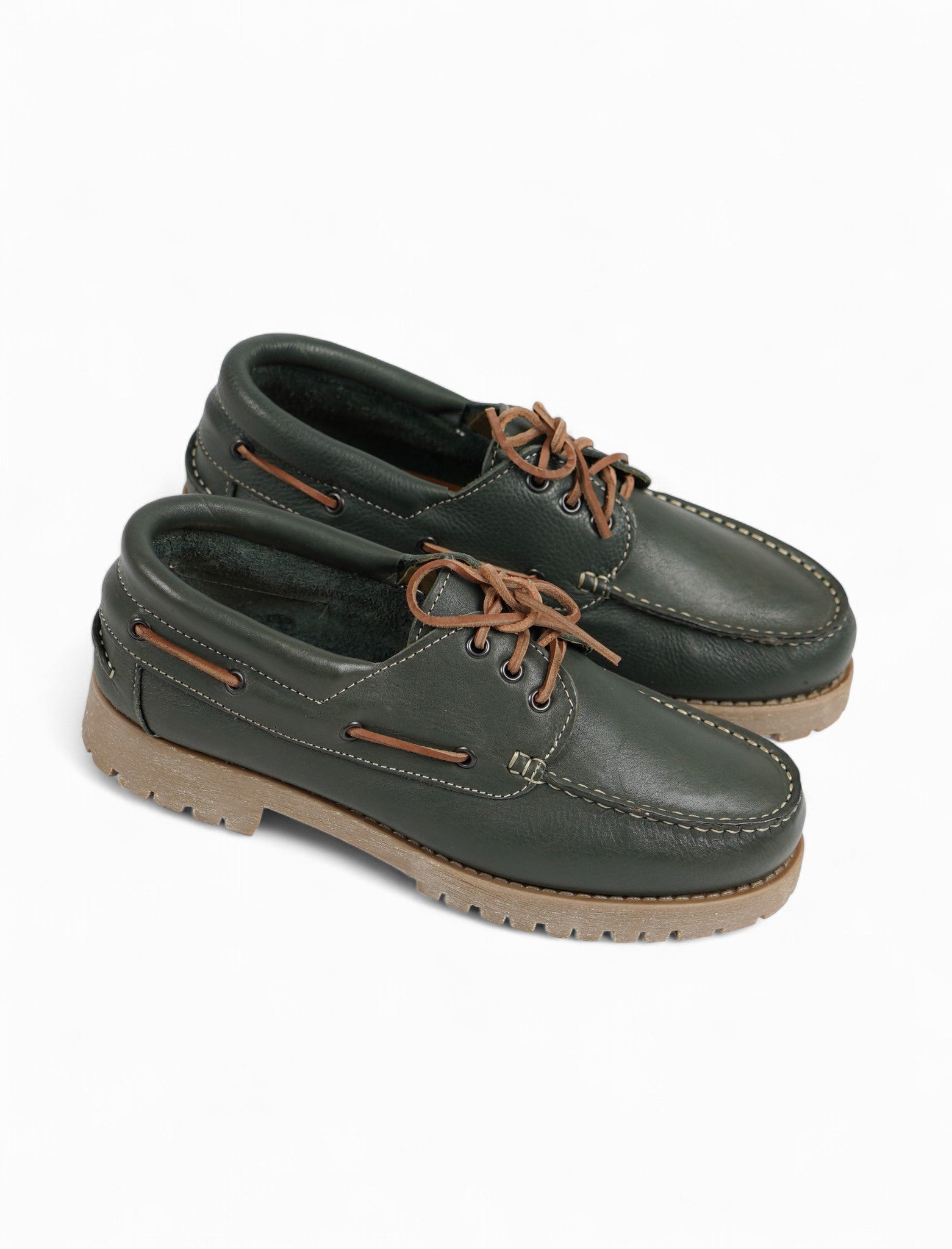 Scarpa con lacci fondo track