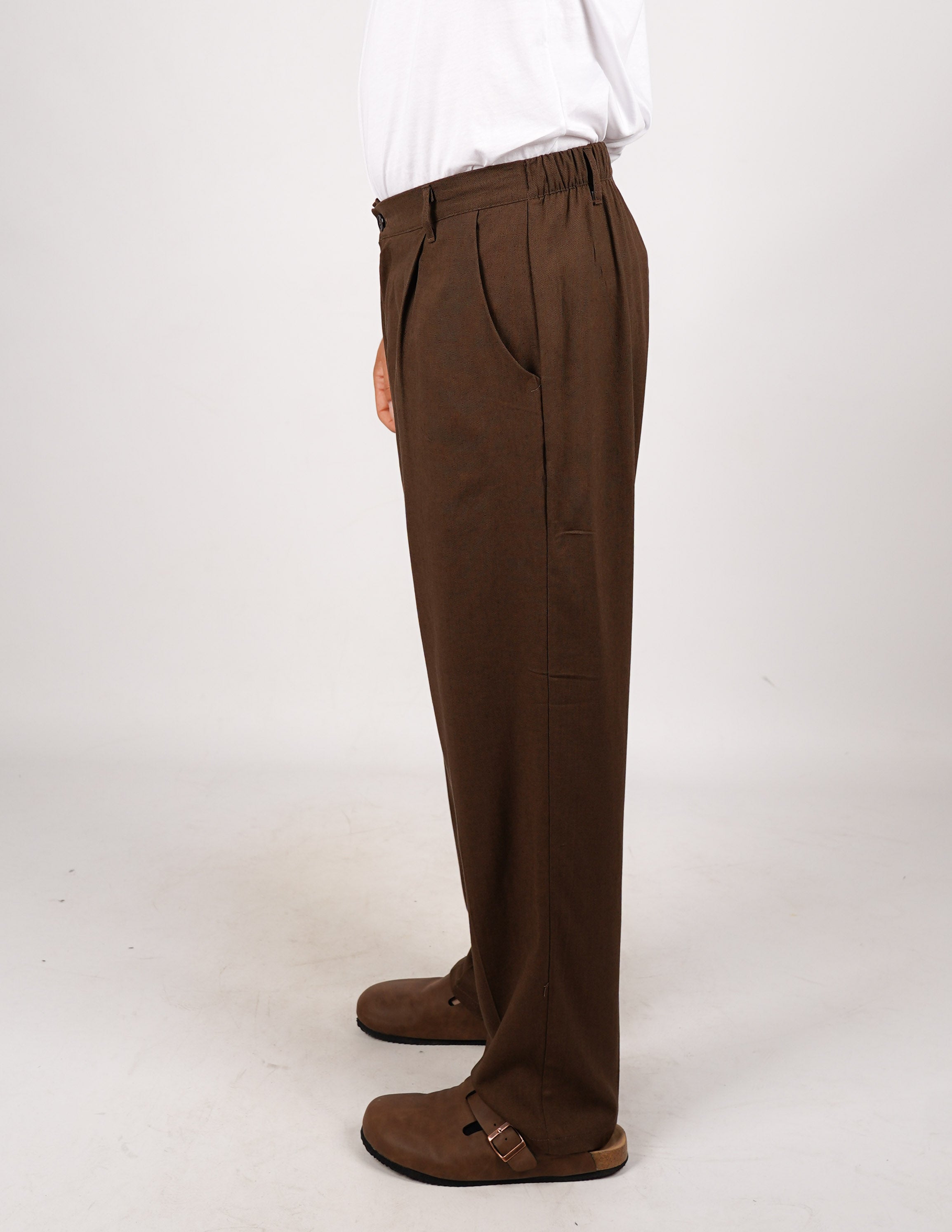 pantalone comodo con pence in lino