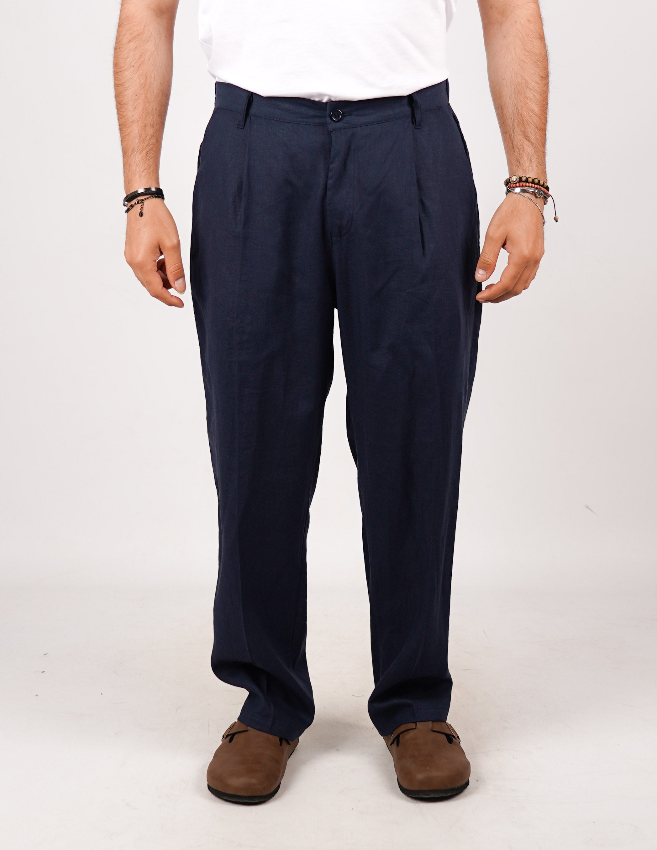 pantalone comodo con pence in lino