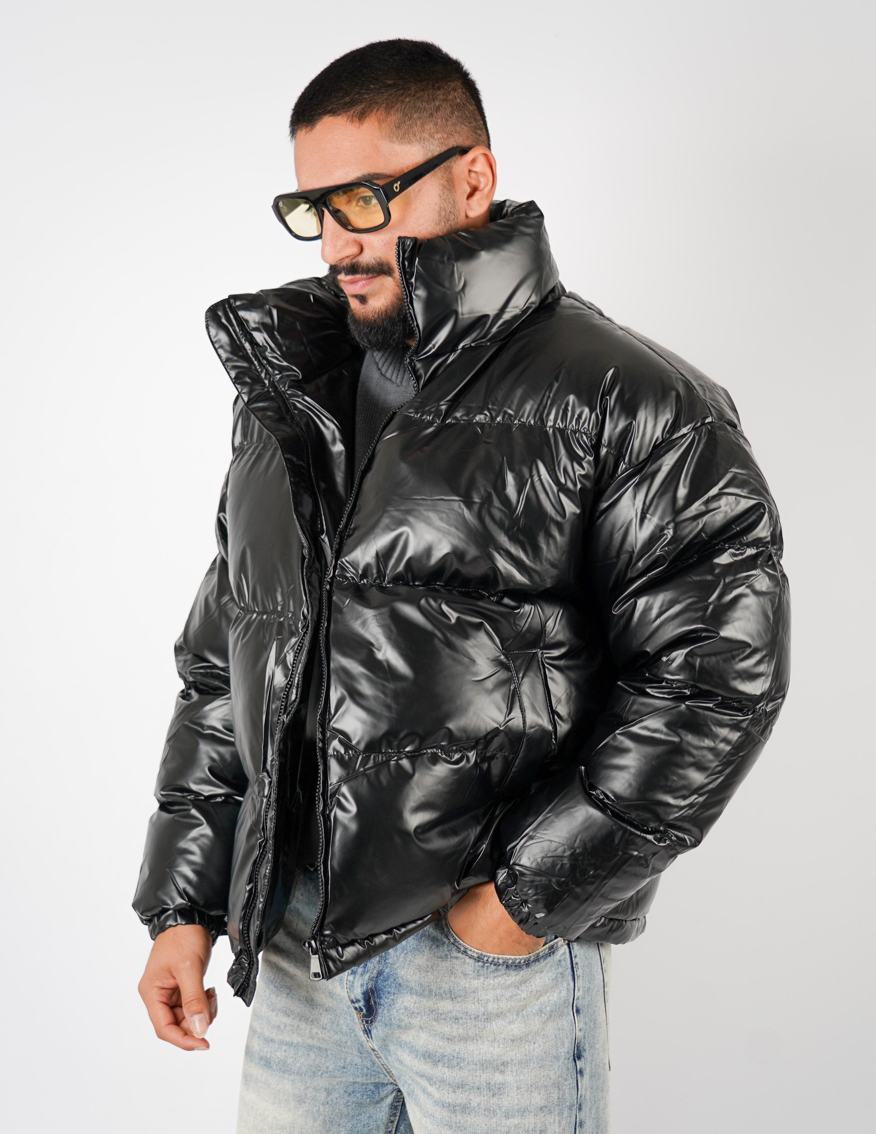 Bomber lucido con collo
