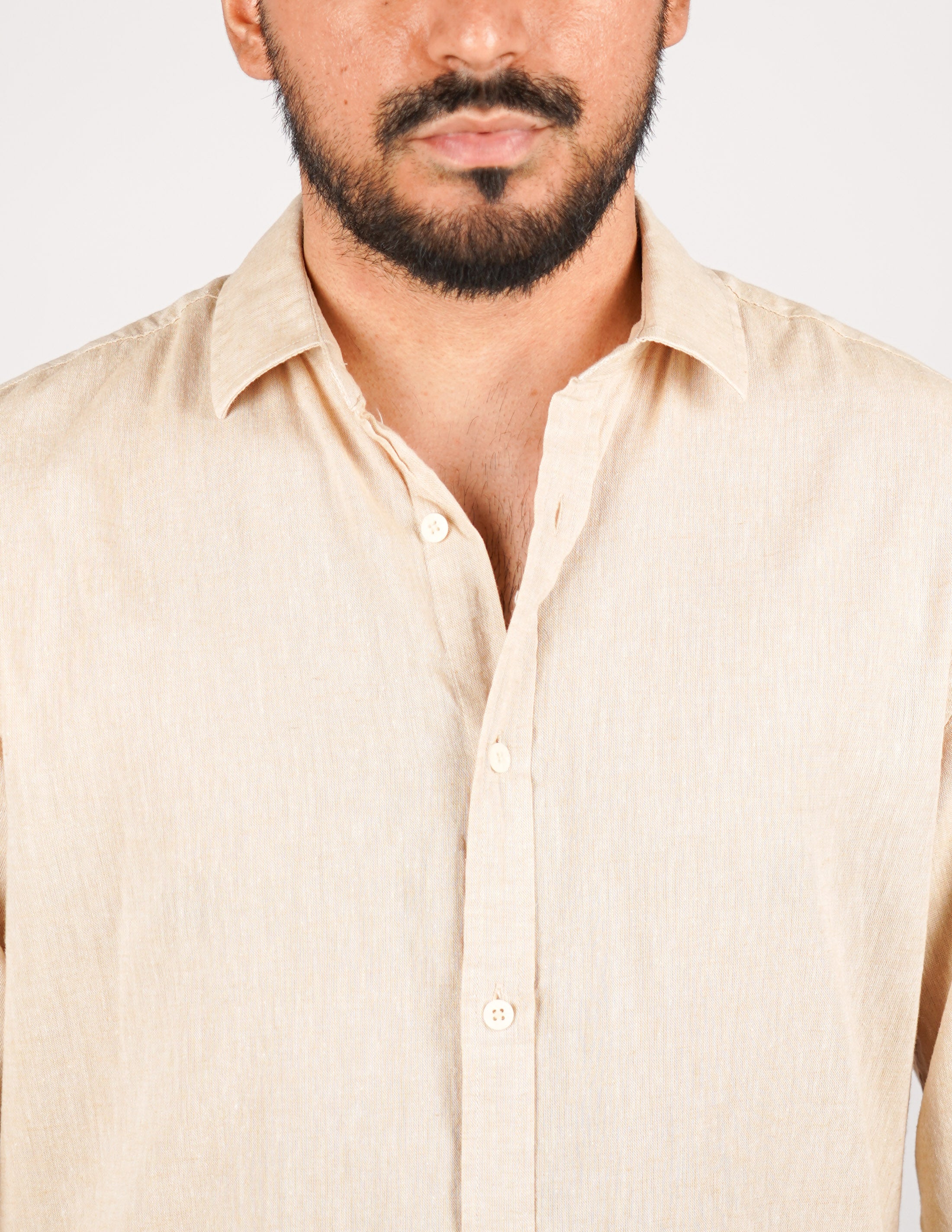 camicia uomo profumata in lino collo classico