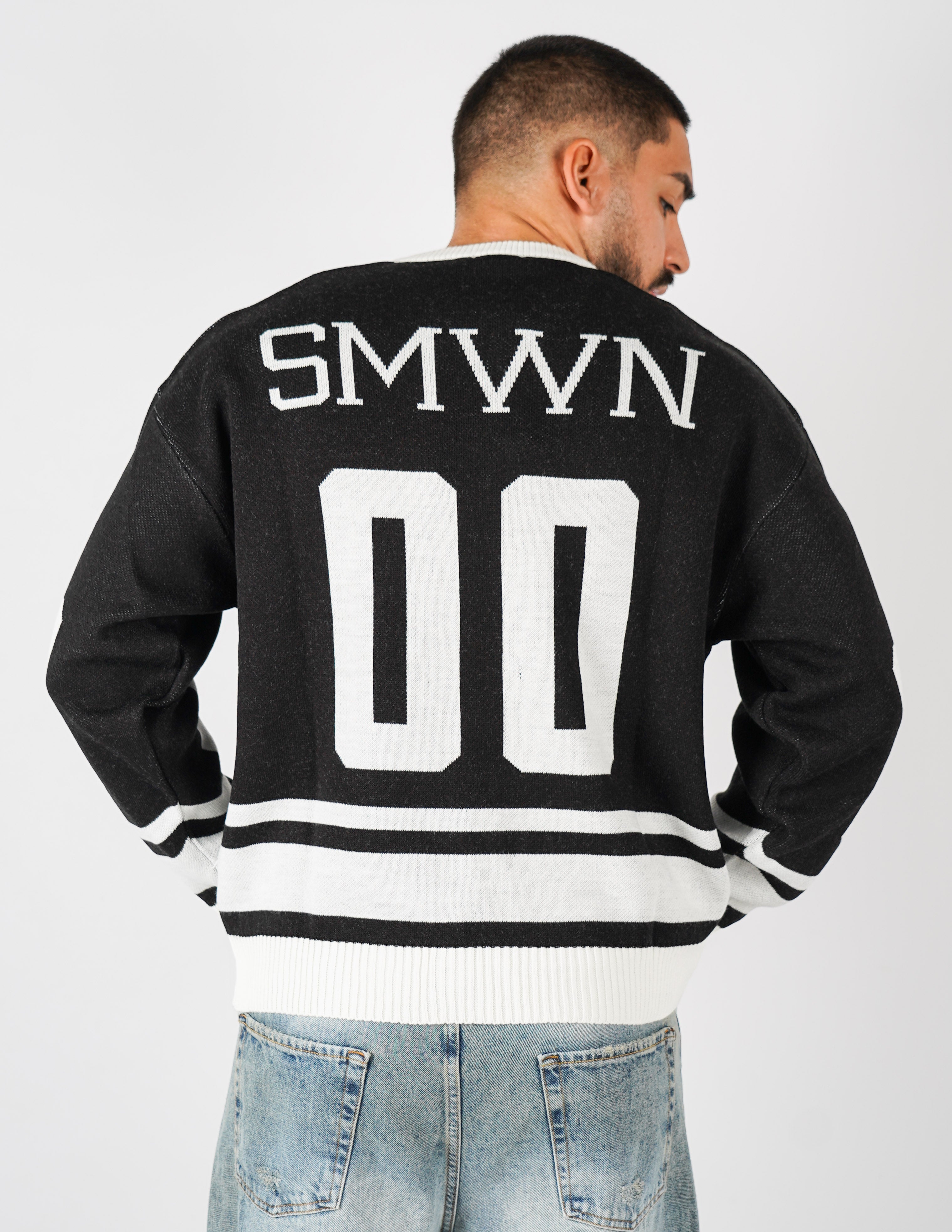 MAGLIA A PUNTA CON SCRITTE