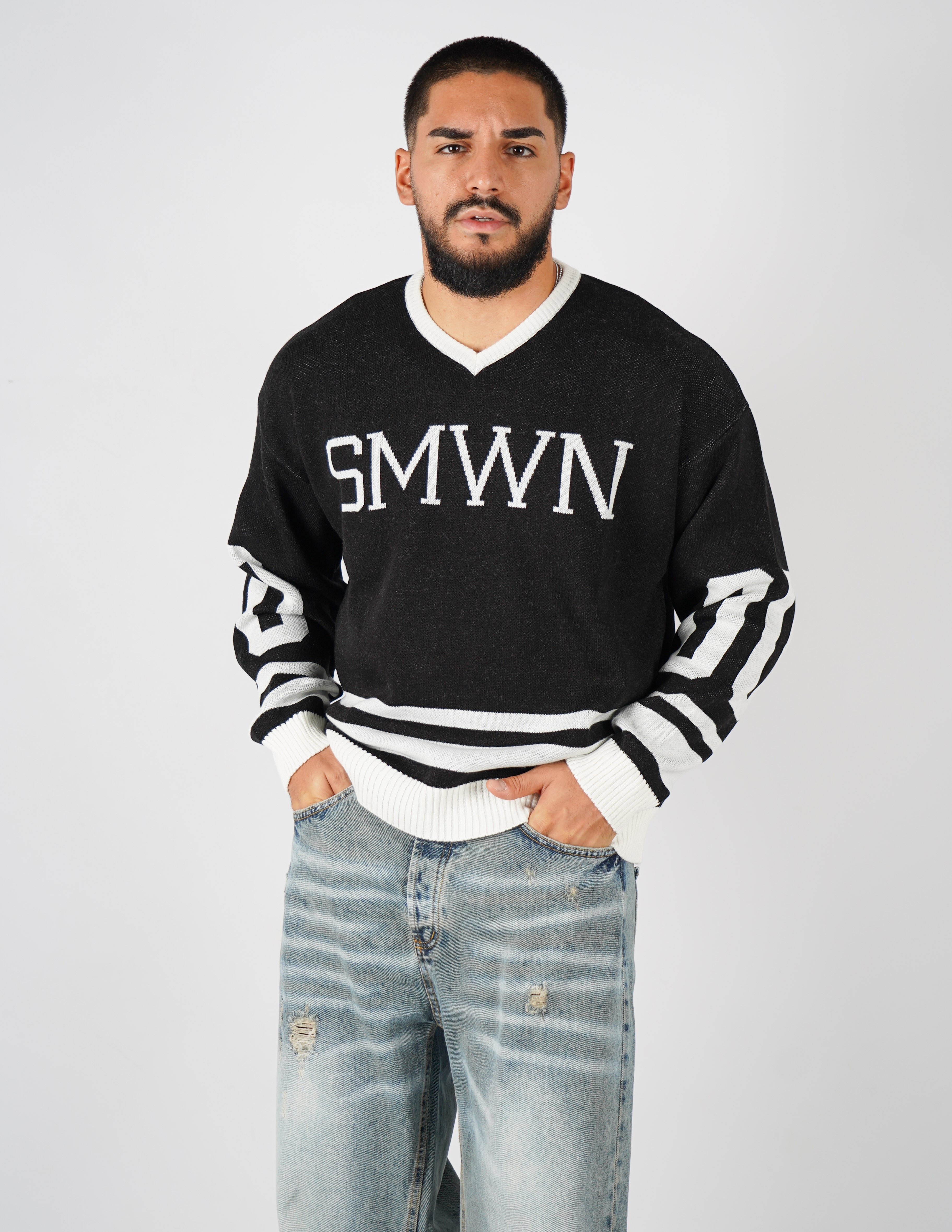 MAGLIA A PUNTA CON SCRITTE