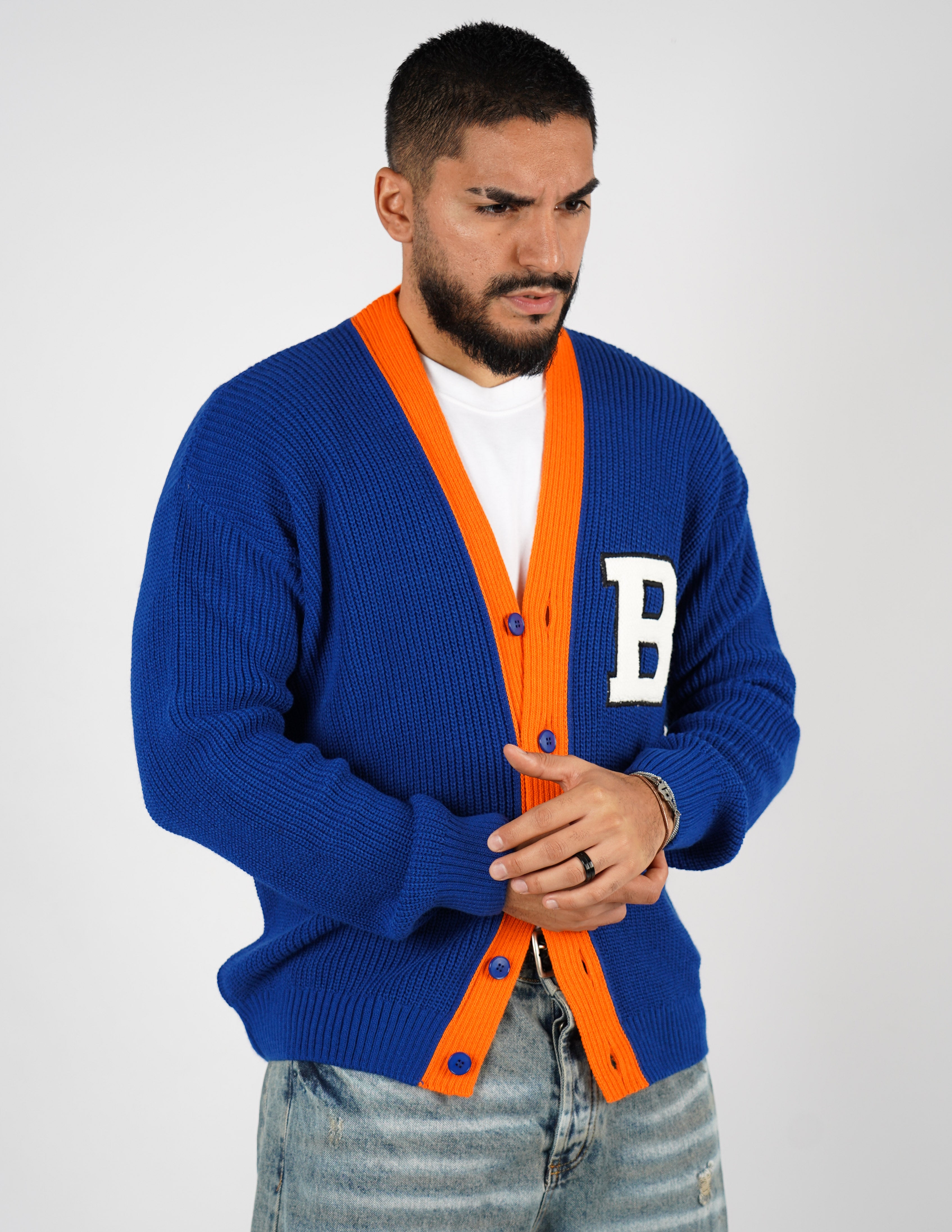 Cardigan doppio colore con patch