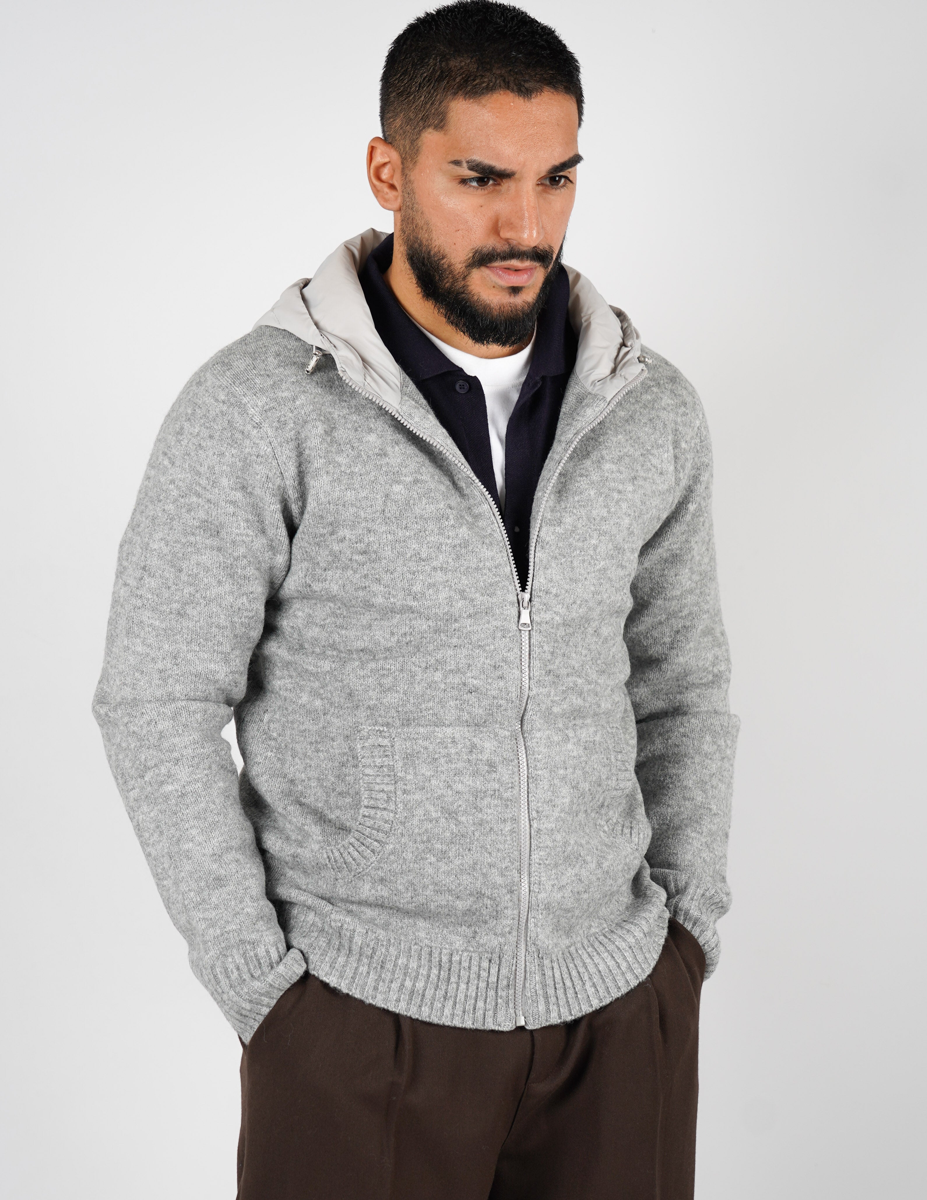 Cardigan  con cappuccio tecnico