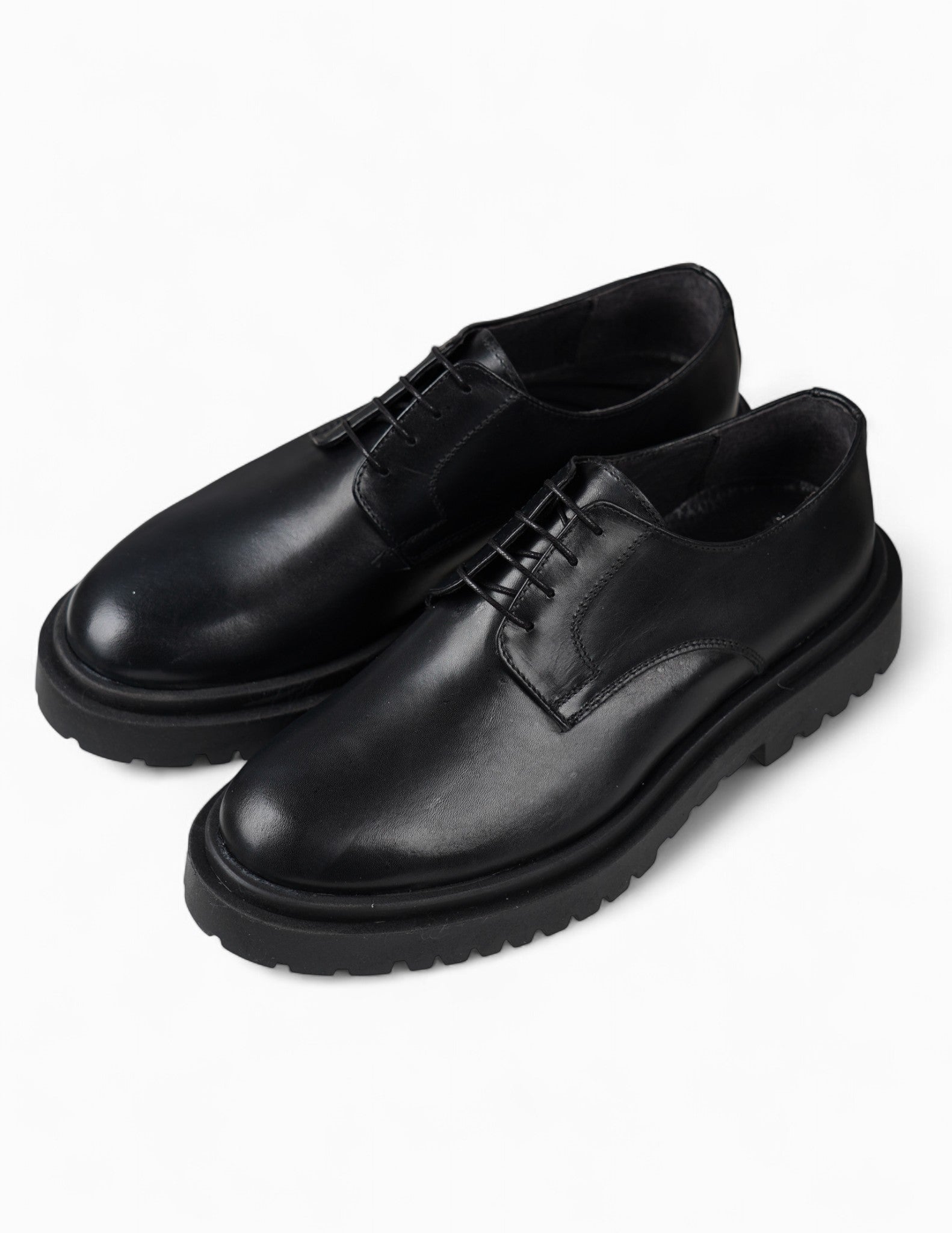 MOCASSINO IN PELLE CON FONDO TRACK