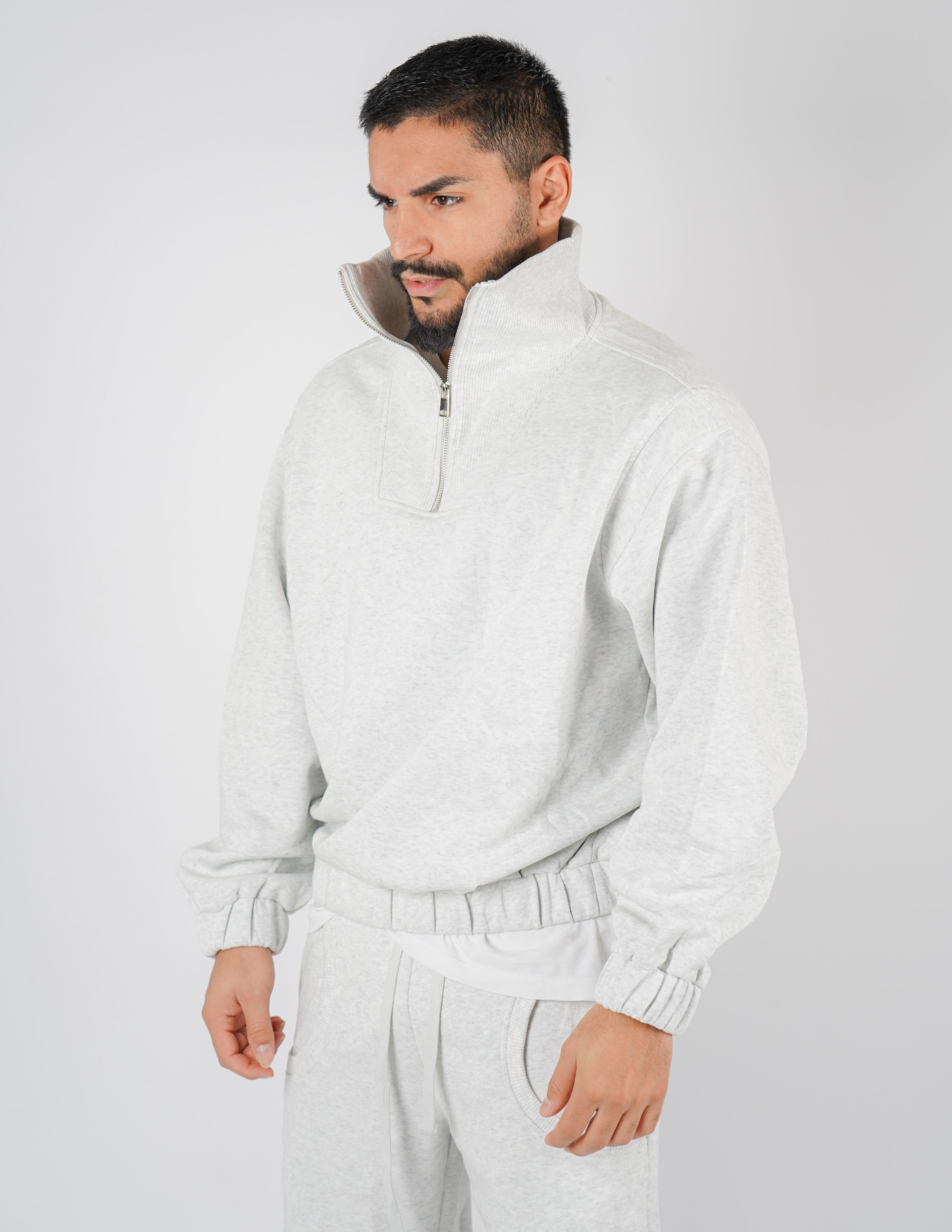 TUTA CON FELPA CROP E PANTALONE CON STRINGENTI