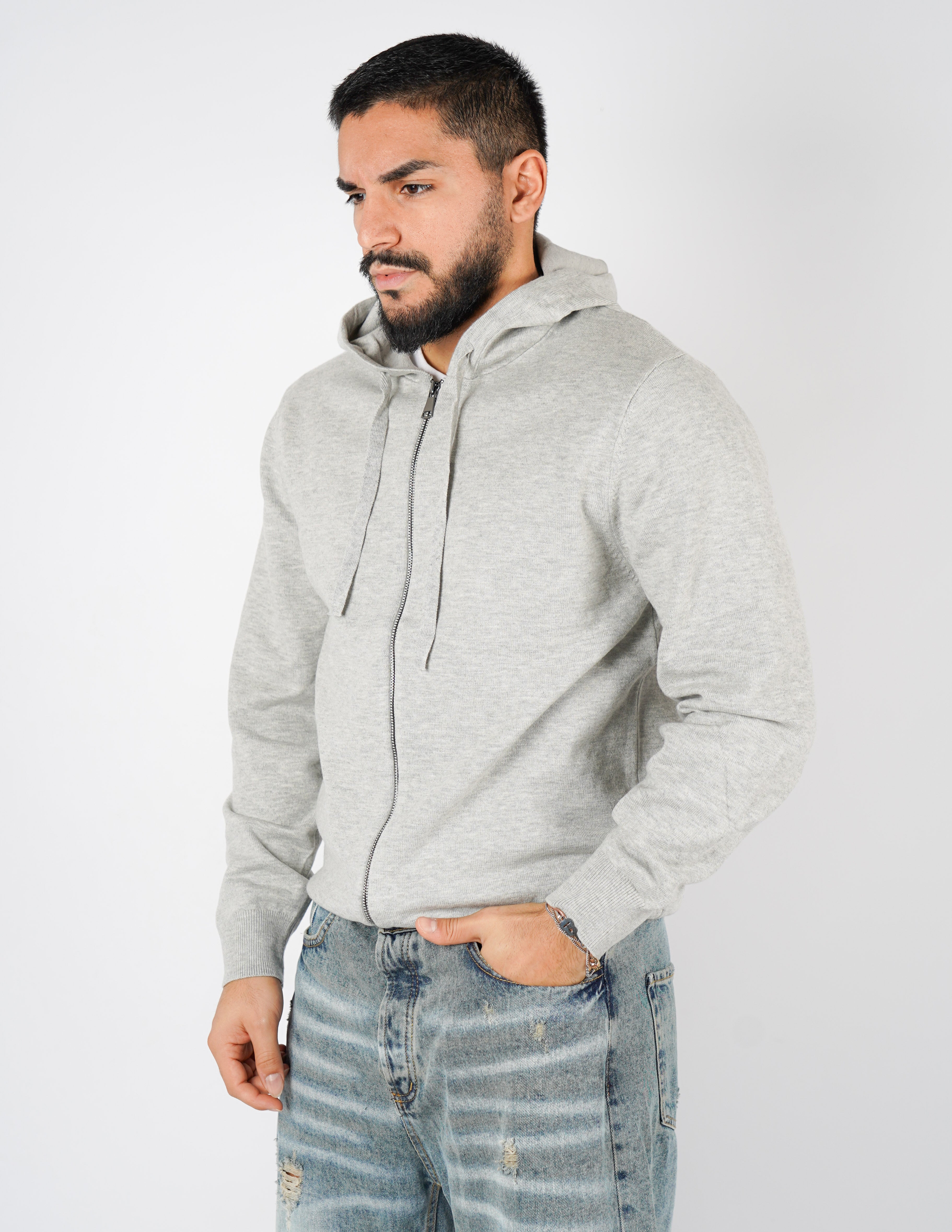 maglione con zip e cappuccio