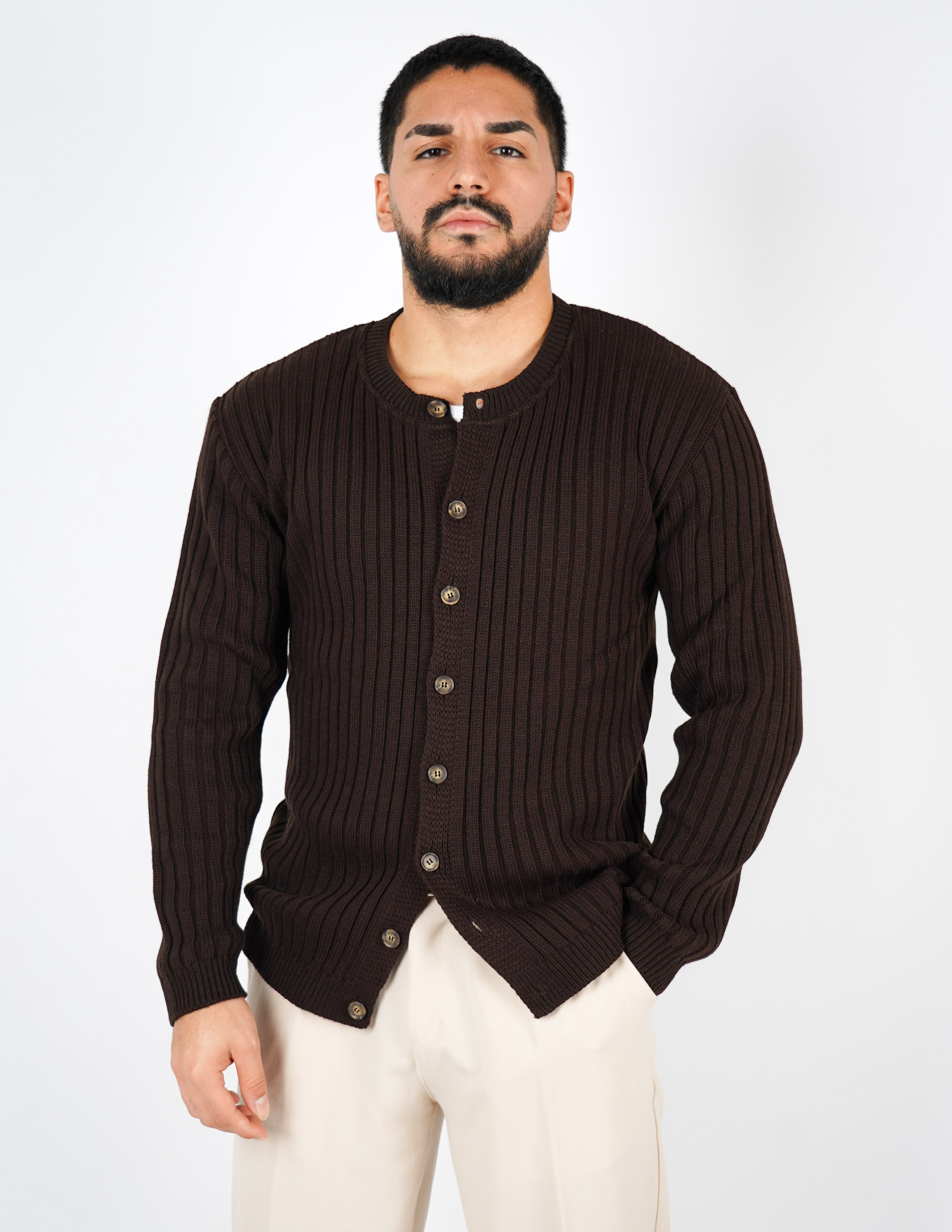 cardigan con bottoni a coste