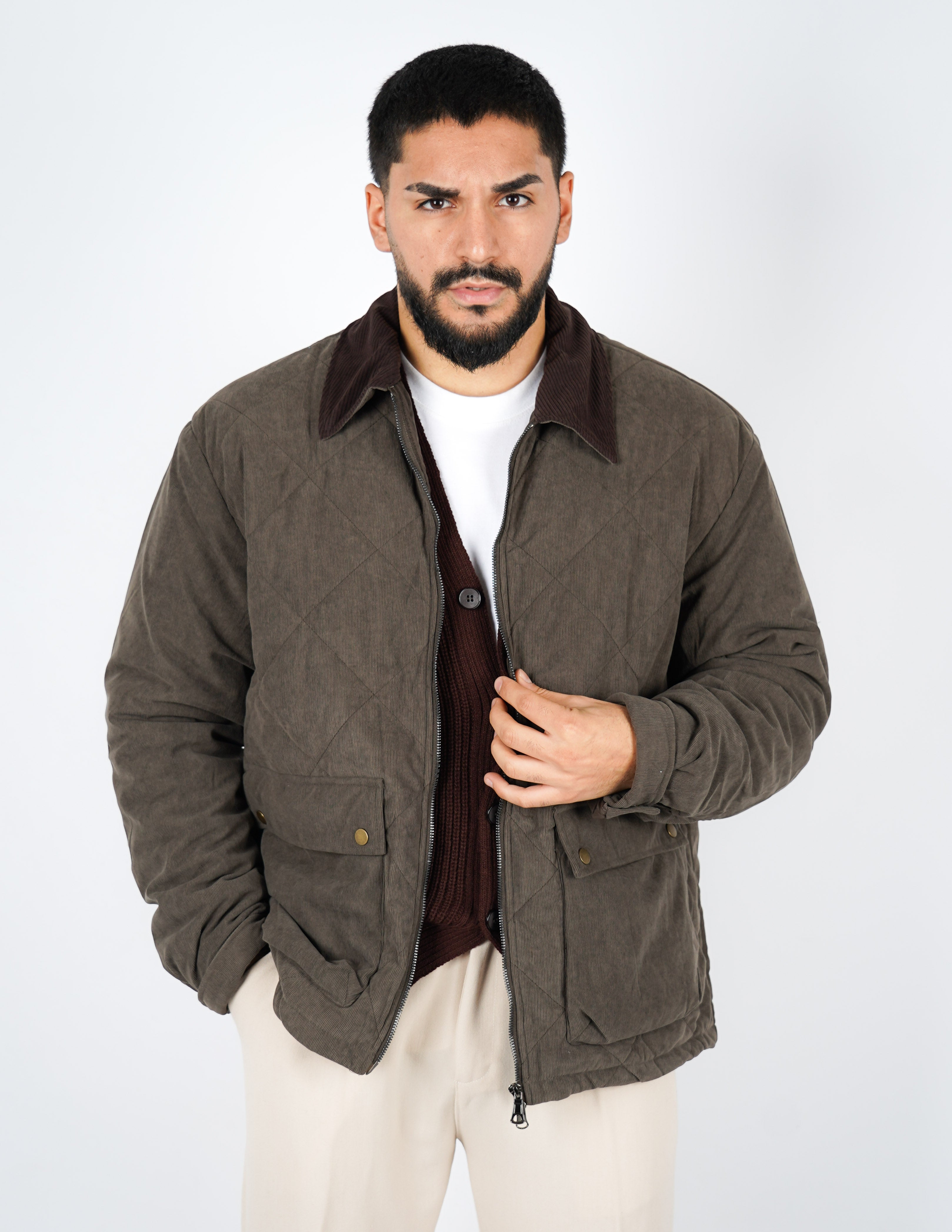 Giubbino in velluto con collo marrone