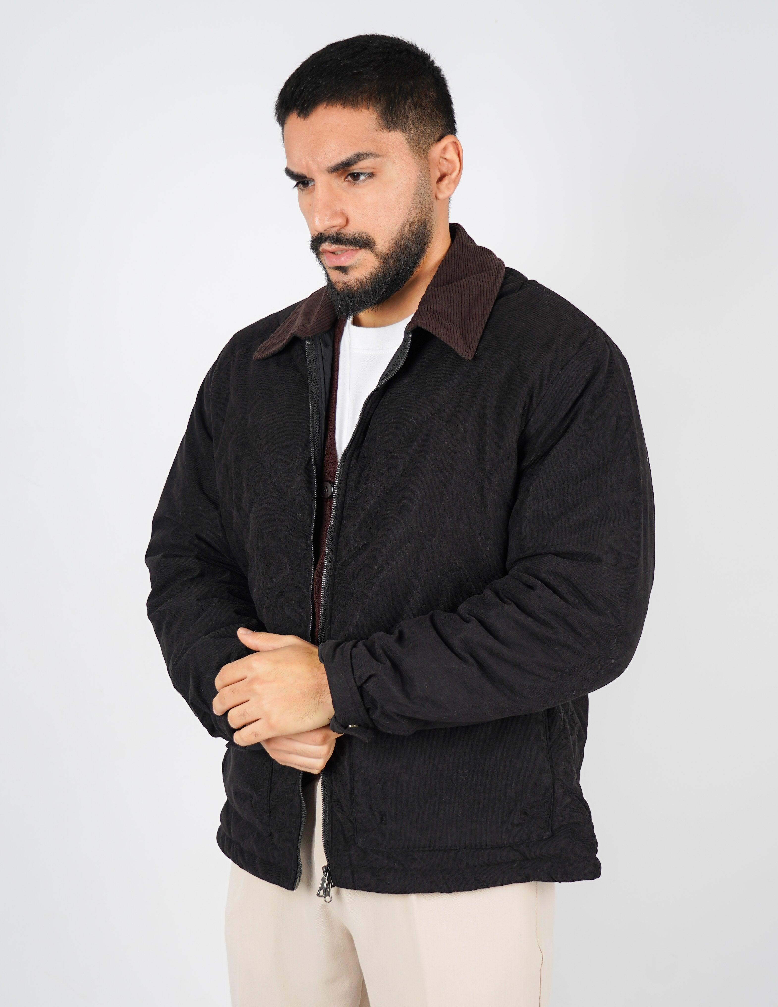 Giubbino in velluto con collo marrone