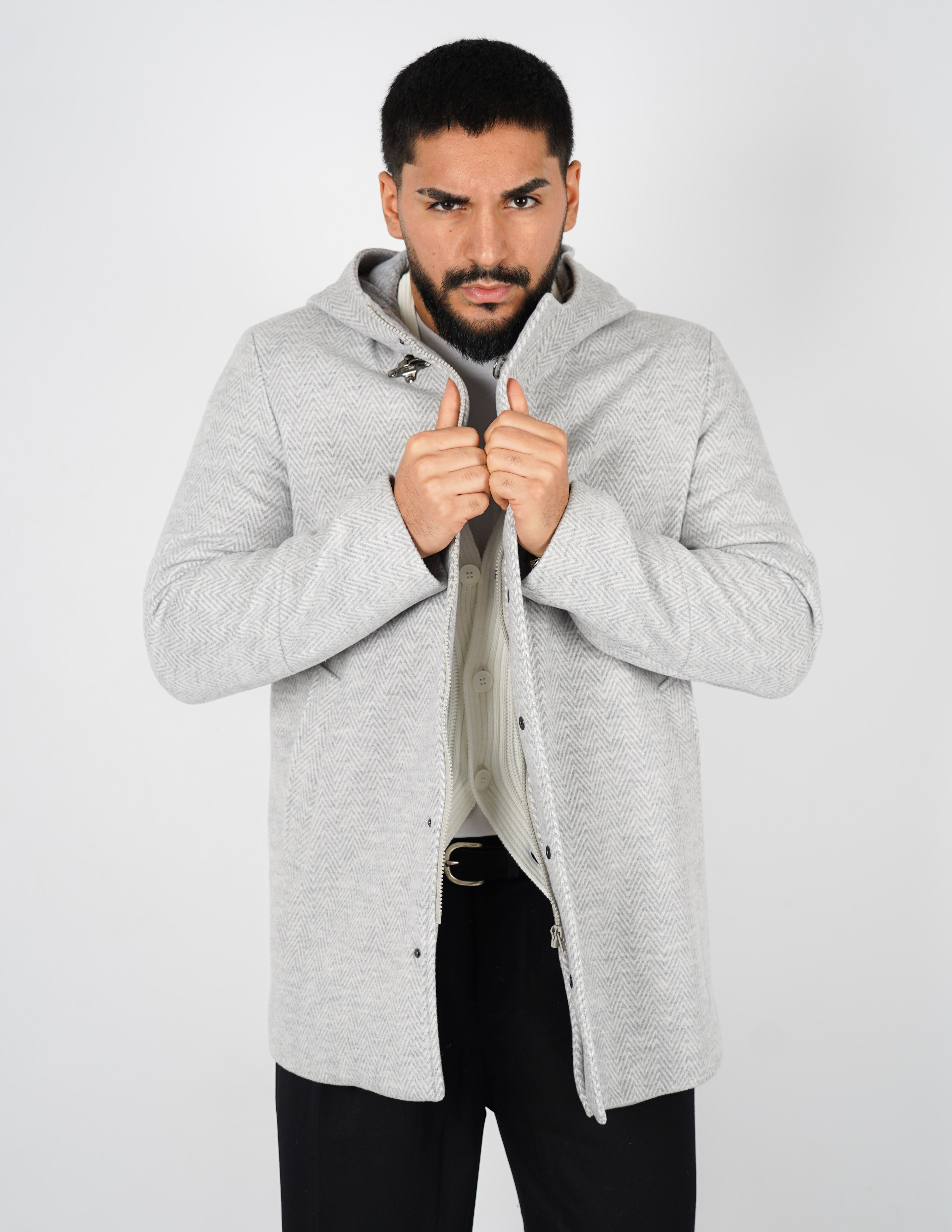 Cappotto uomo con cappuccio spigato