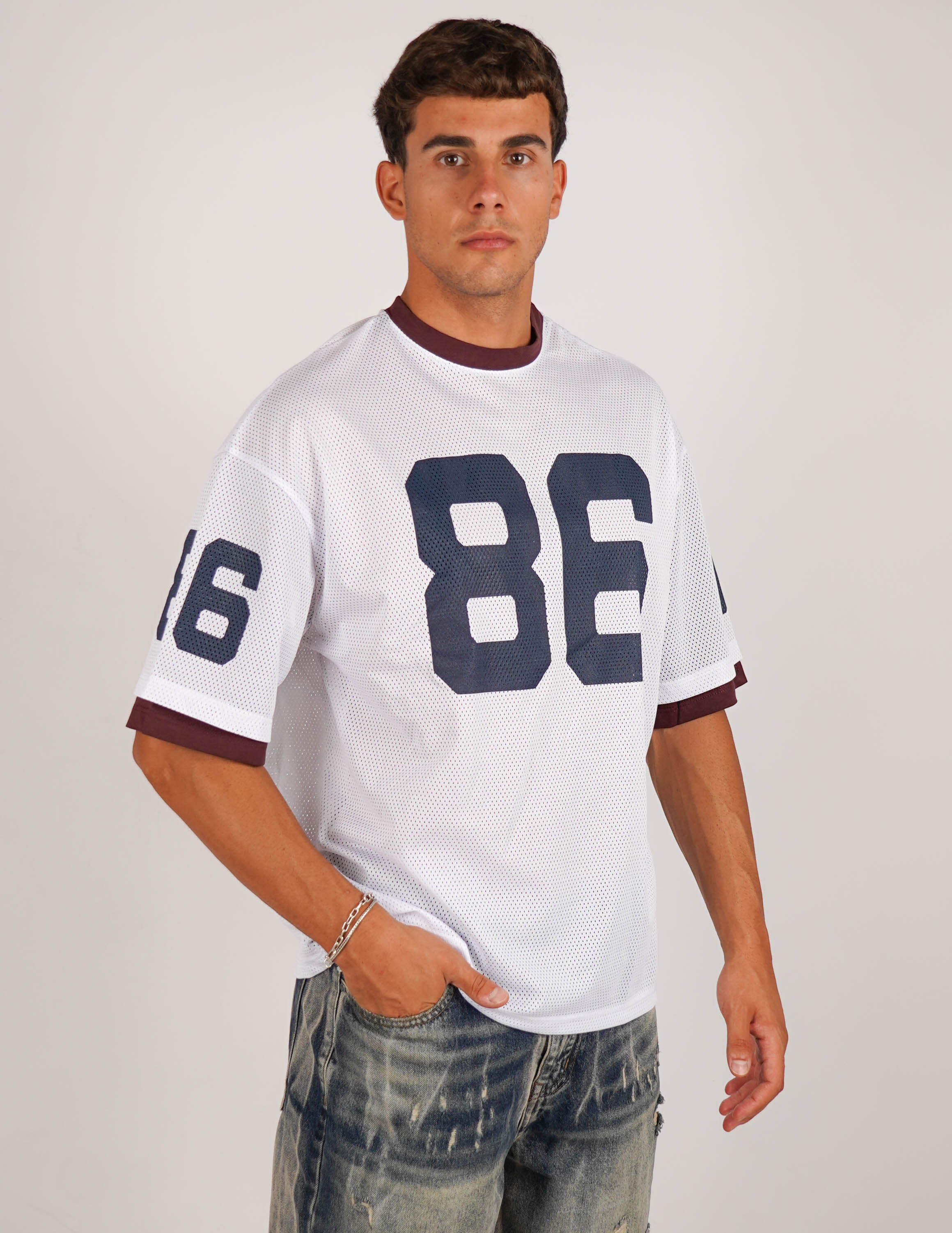 T-SHIRT CON STAMPA COLLEGE