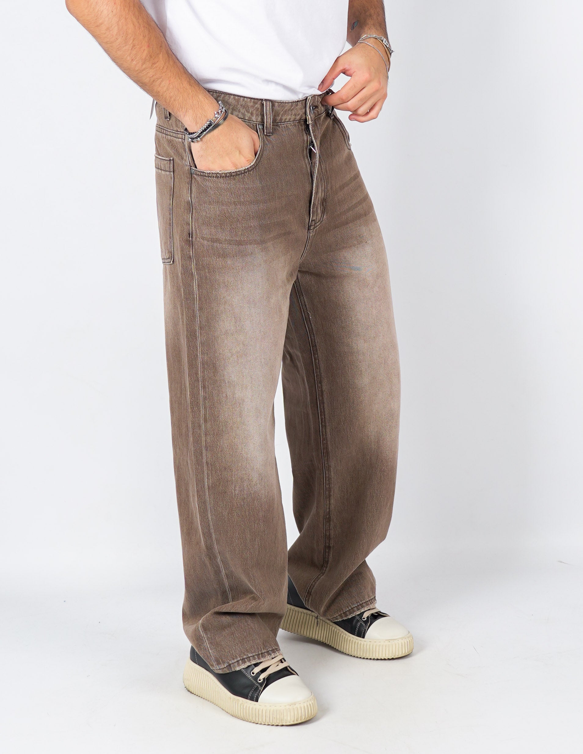Jeans baggy lavaggio marrone