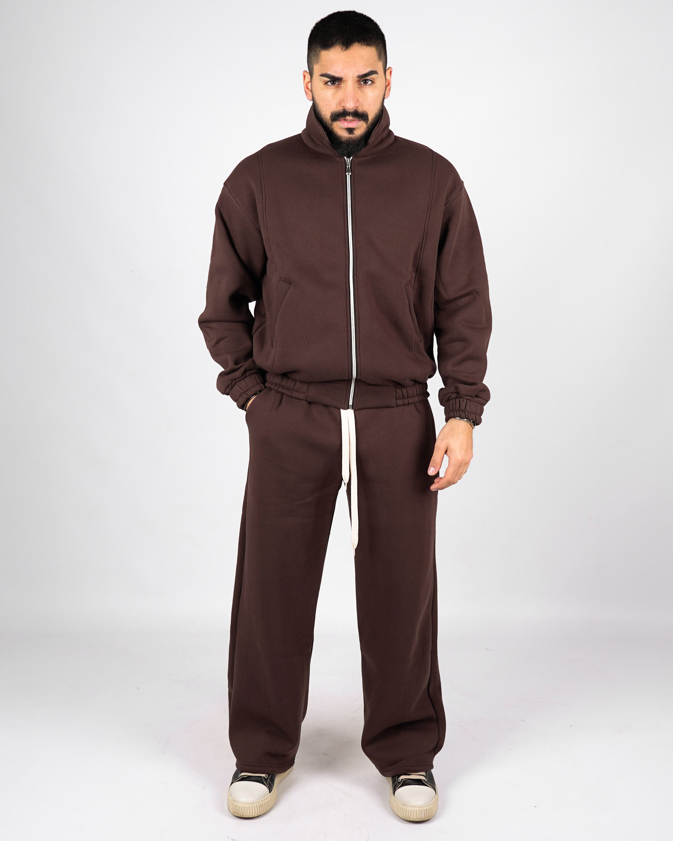 Tuta baggy con collo e zip