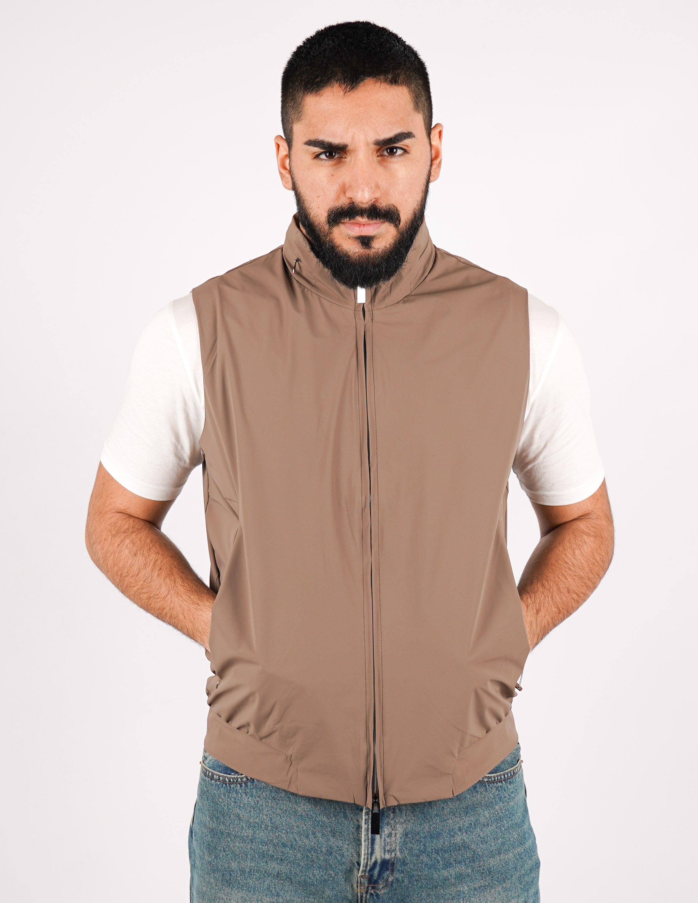GILET SMANICATO EXTRA LIGHT NO STIRO