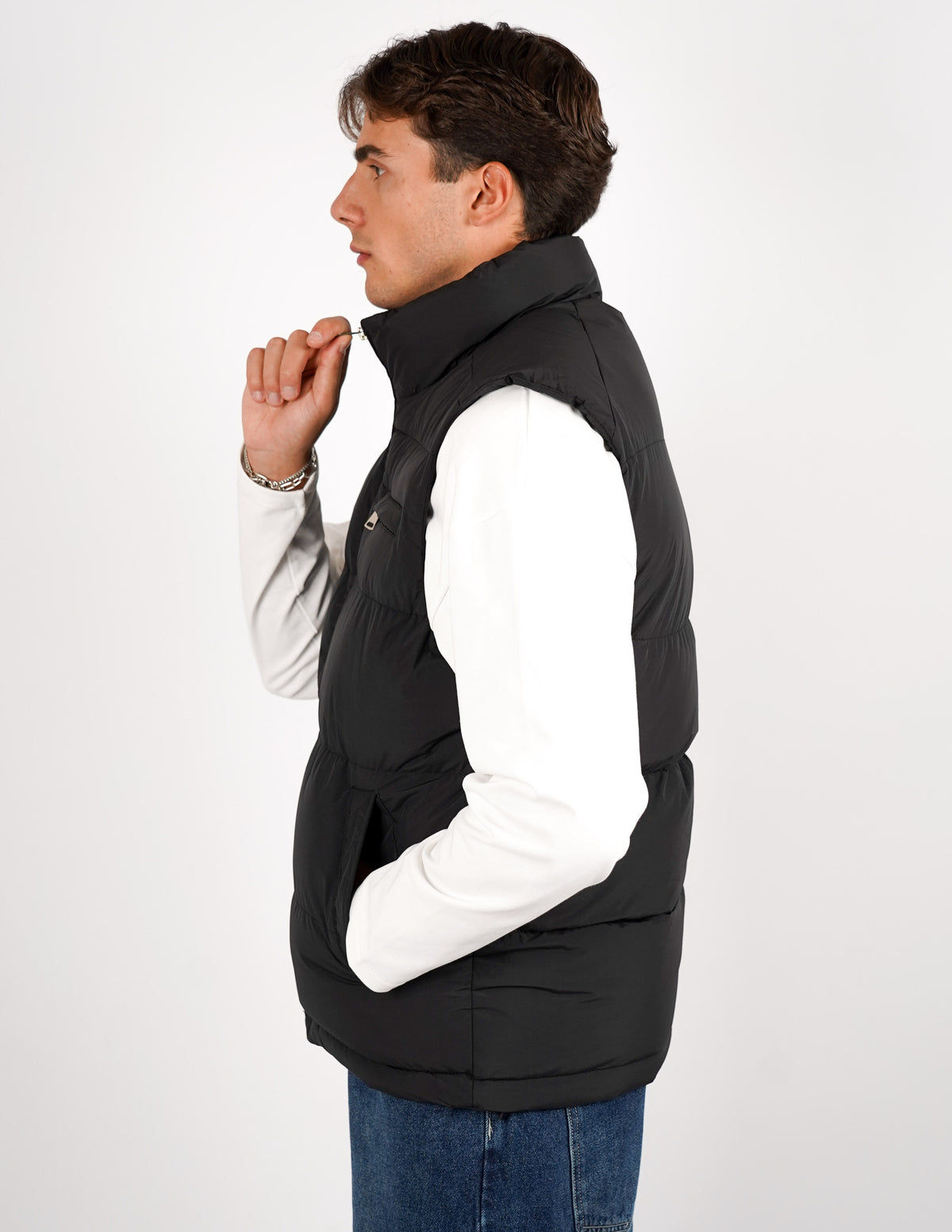 SMANICATO IMBOTTITO CON ZIP