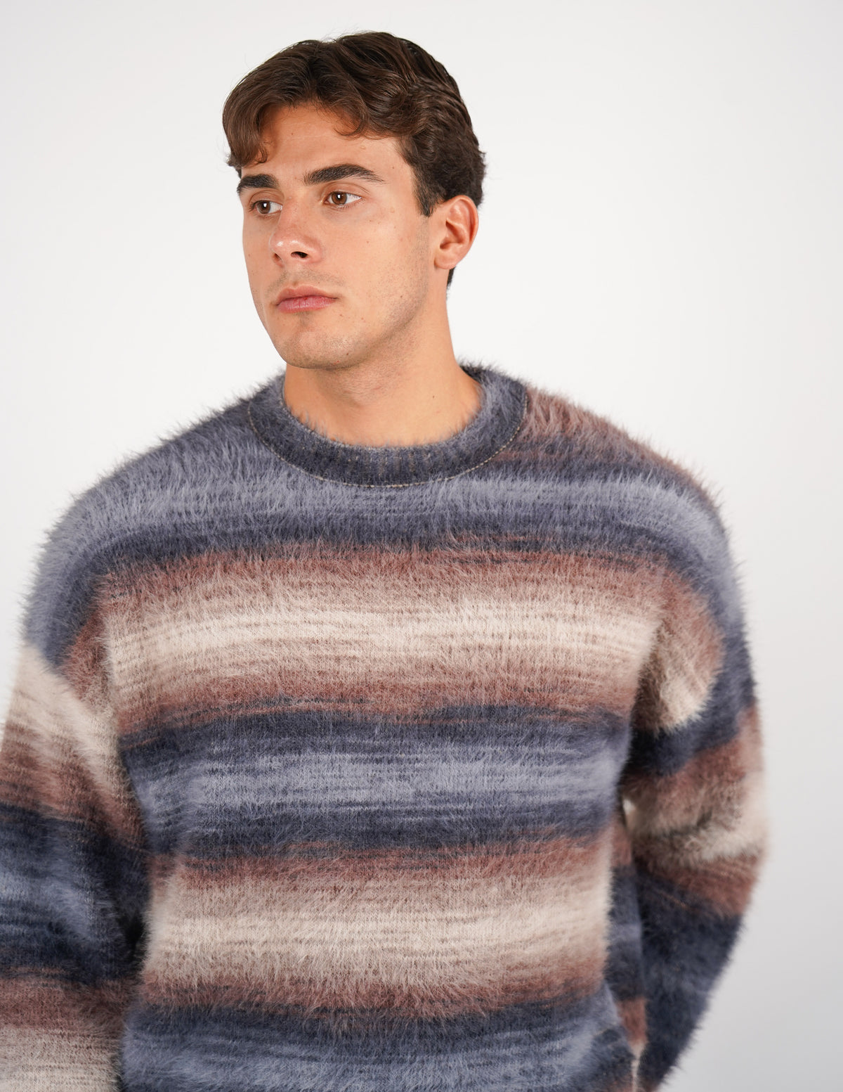 MAGLIONE CROP FIT SU TESSUTO MORBIDO