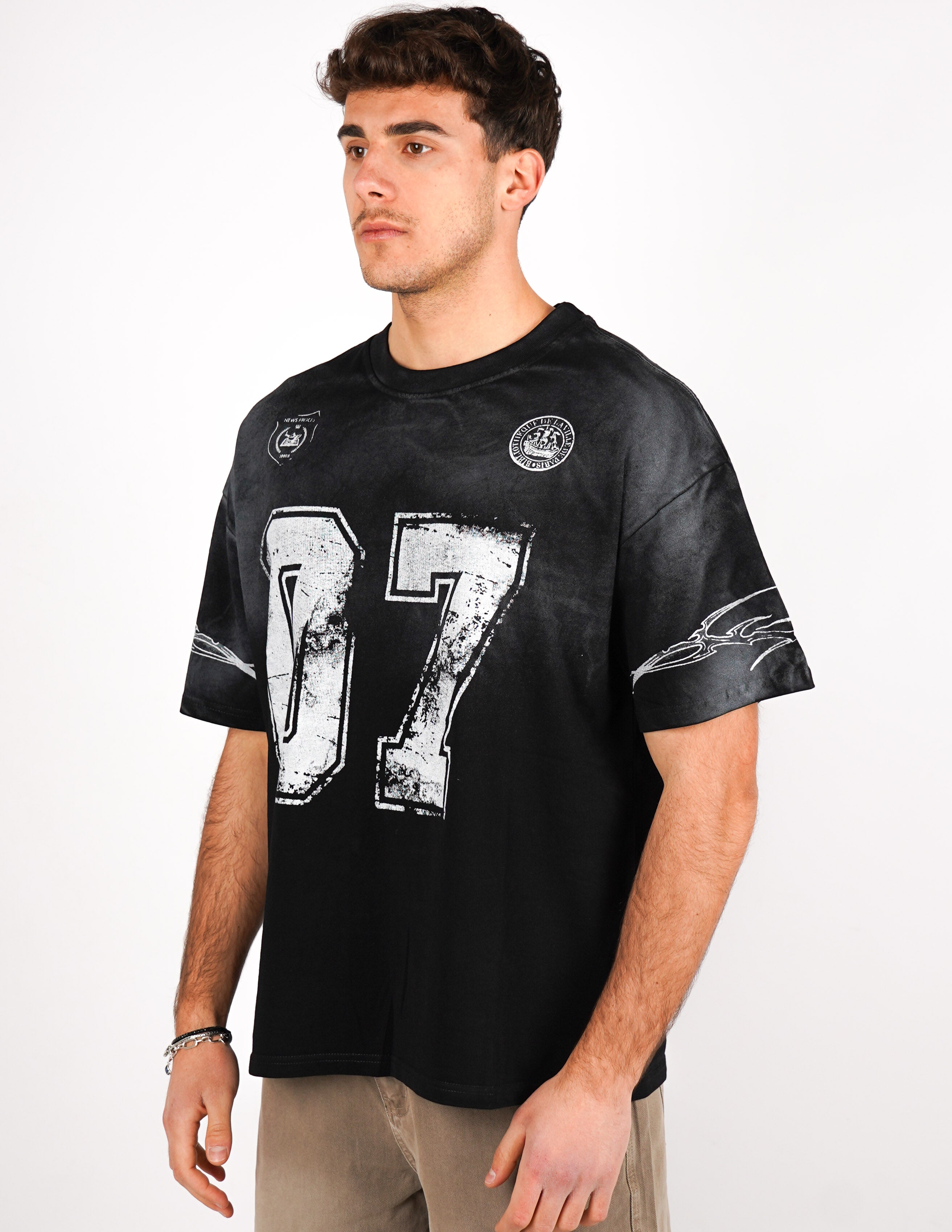 t-shirt slavata con numero