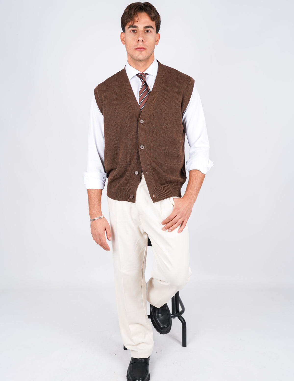 MAGLIA SMANICATA IN COTONE CON BOTTONI