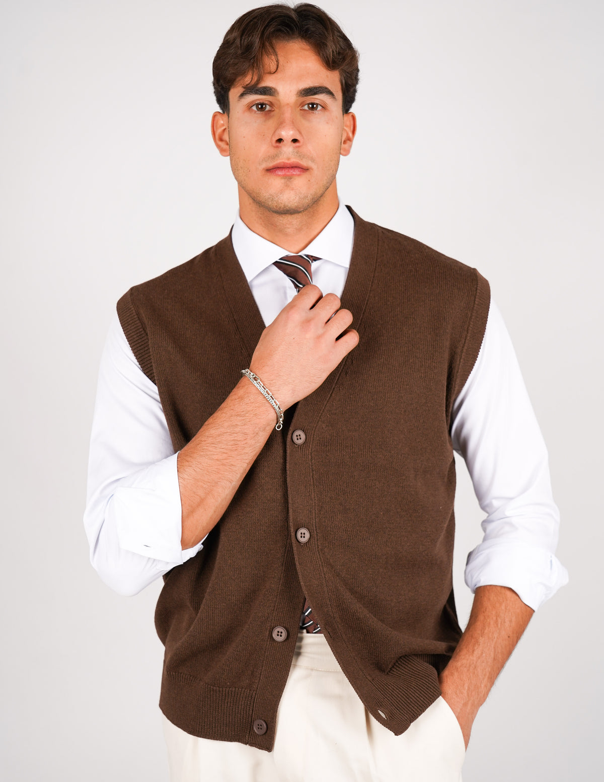 MAGLIA SMANICATA IN COTONE CON BOTTONI