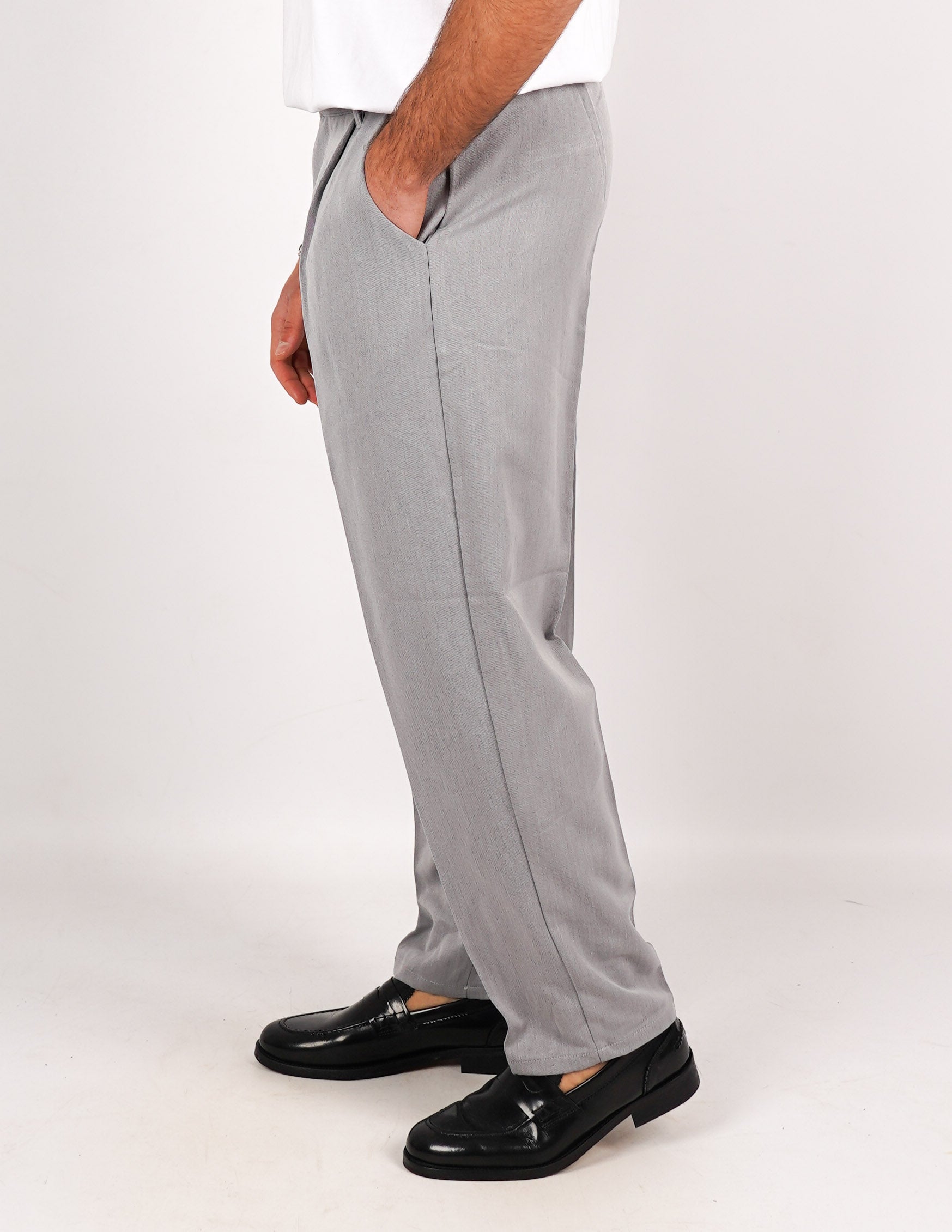 Pantalone REGULAR con pence
